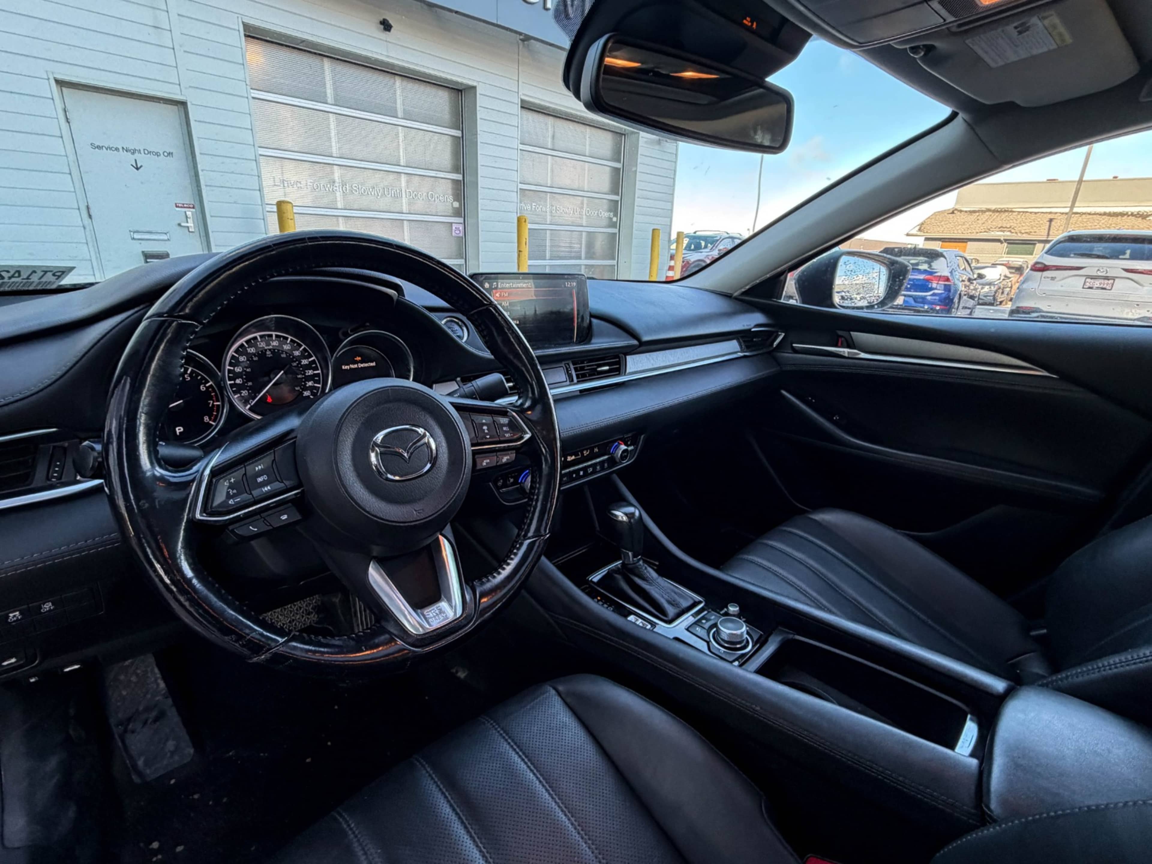 2021 Mazda Mazda6 Touring photo 4