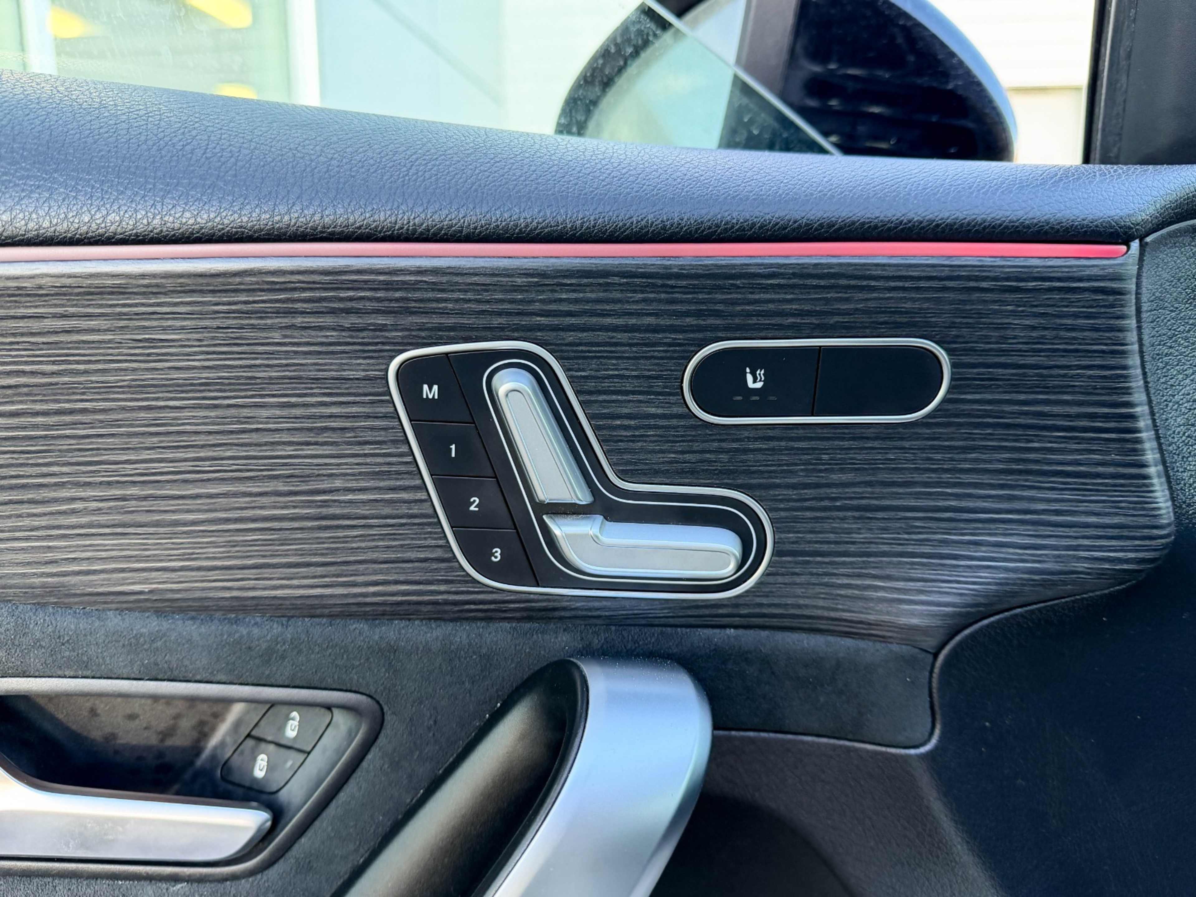 2021 Mercedes Benz A AMG 35 photo 4