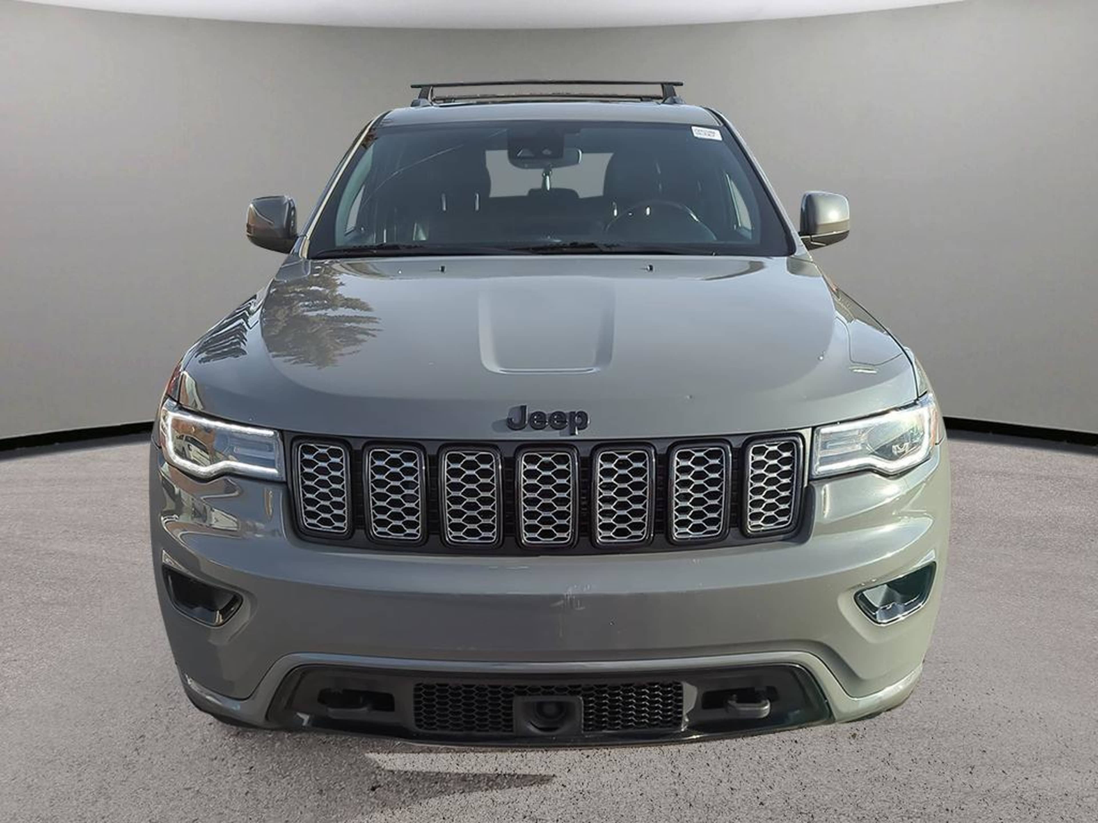 2020 Jeep Grand Cherokee Altitude photo 2