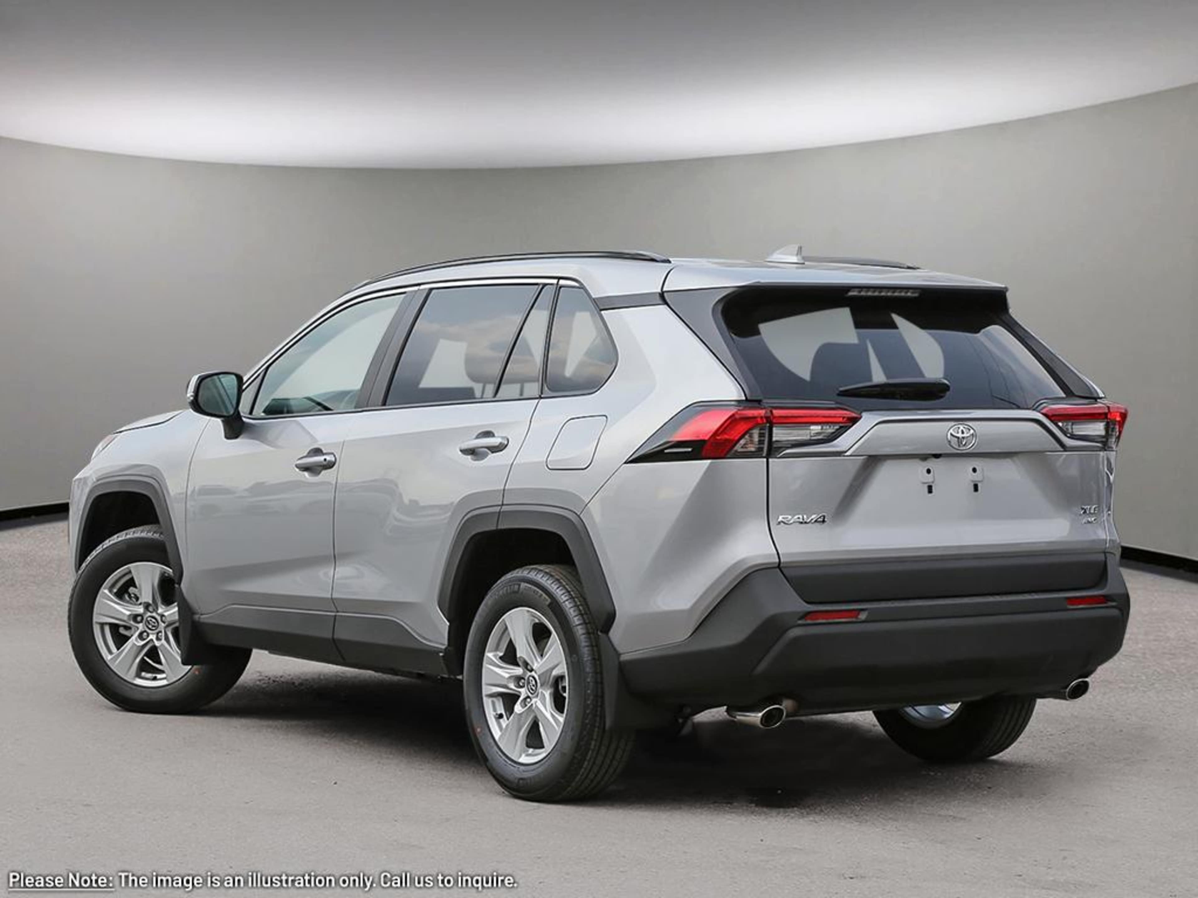 2025 Toyota RAV4 XLE photo 4