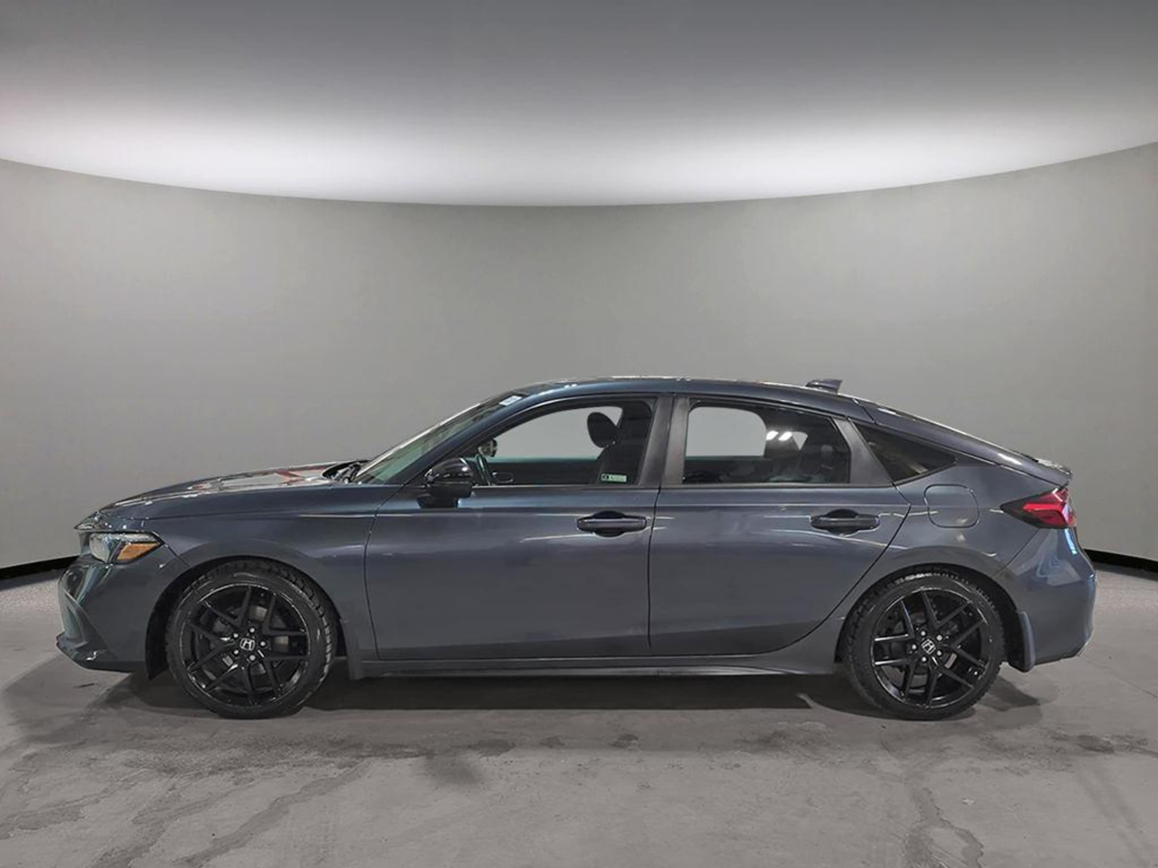 2024 Honda Civic Hatchback Sport photo 3