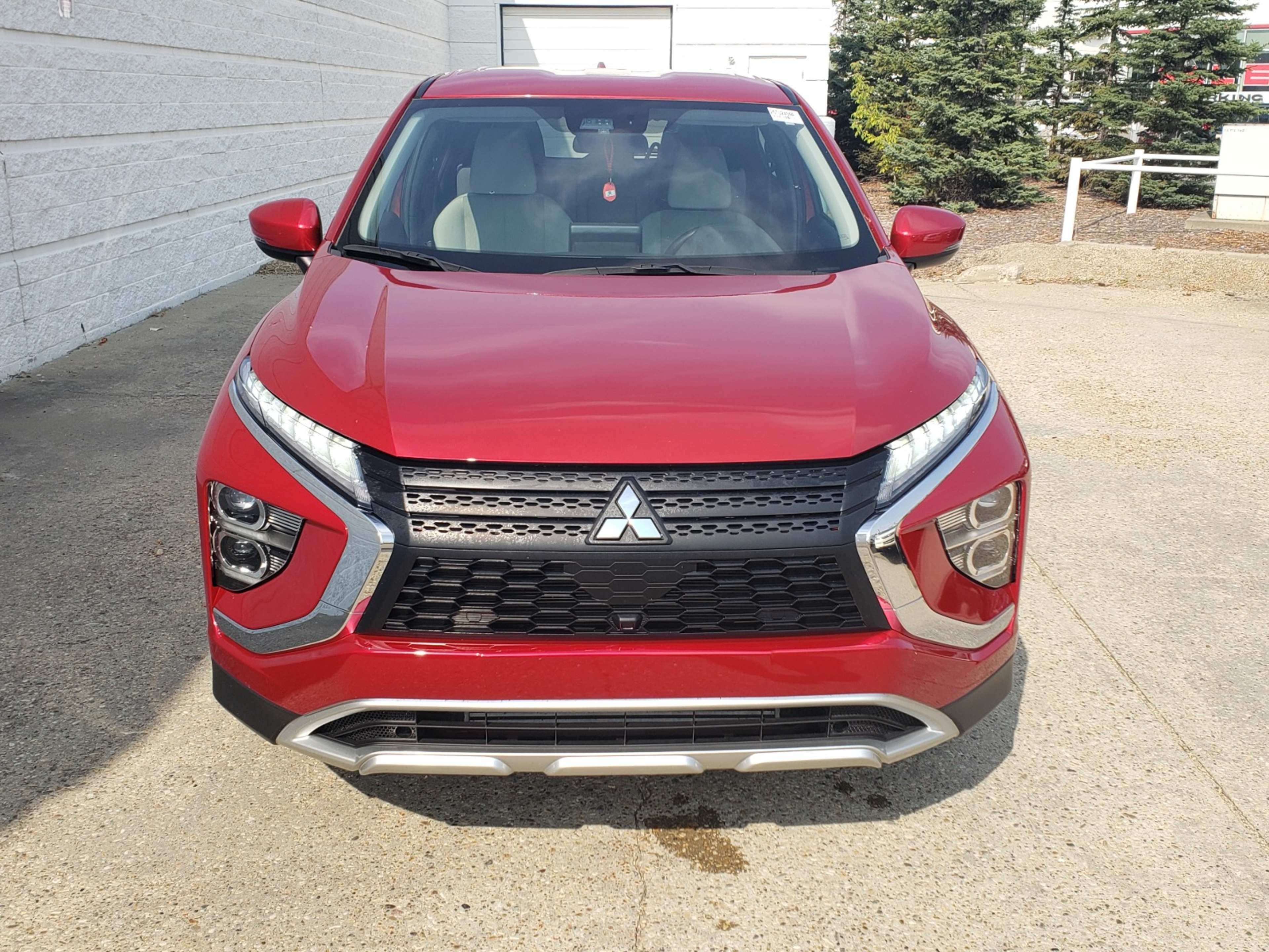 2024 Mitsubishi Eclipse Cross SE photo 2