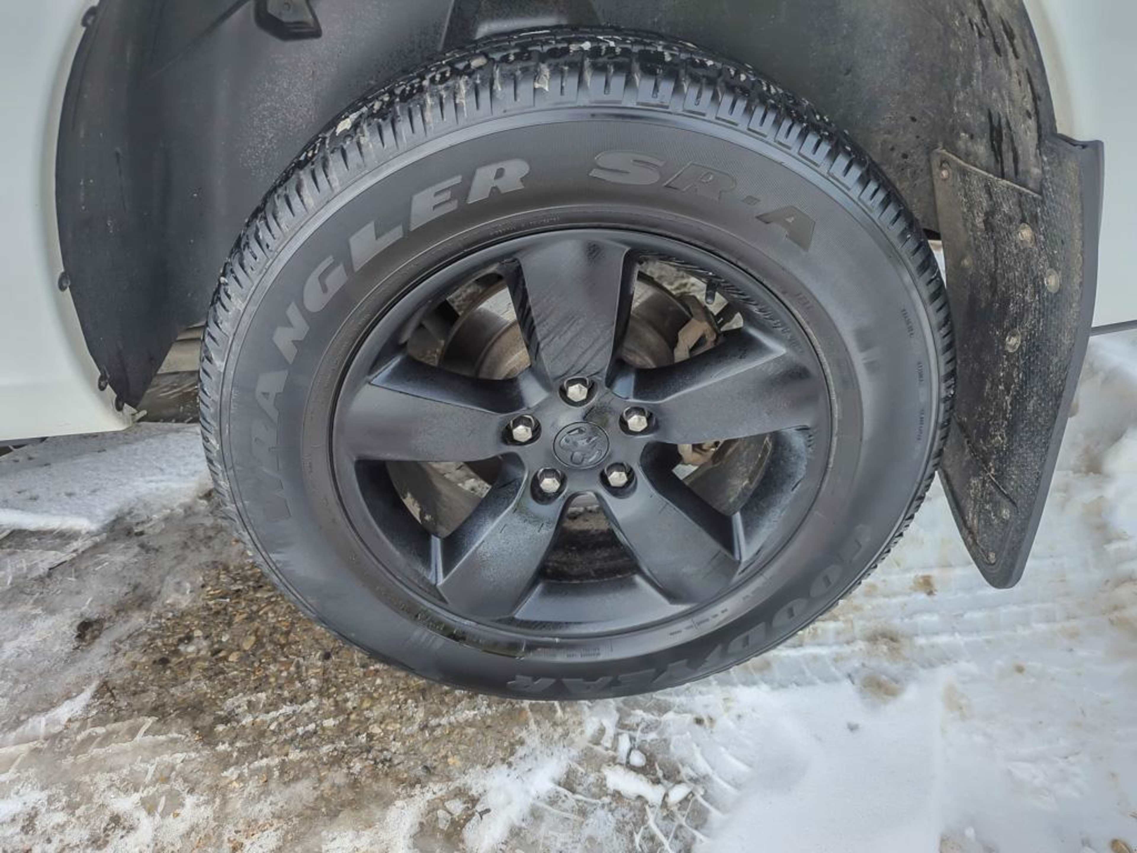 2020 Ram 1500 Classic Express photo 3