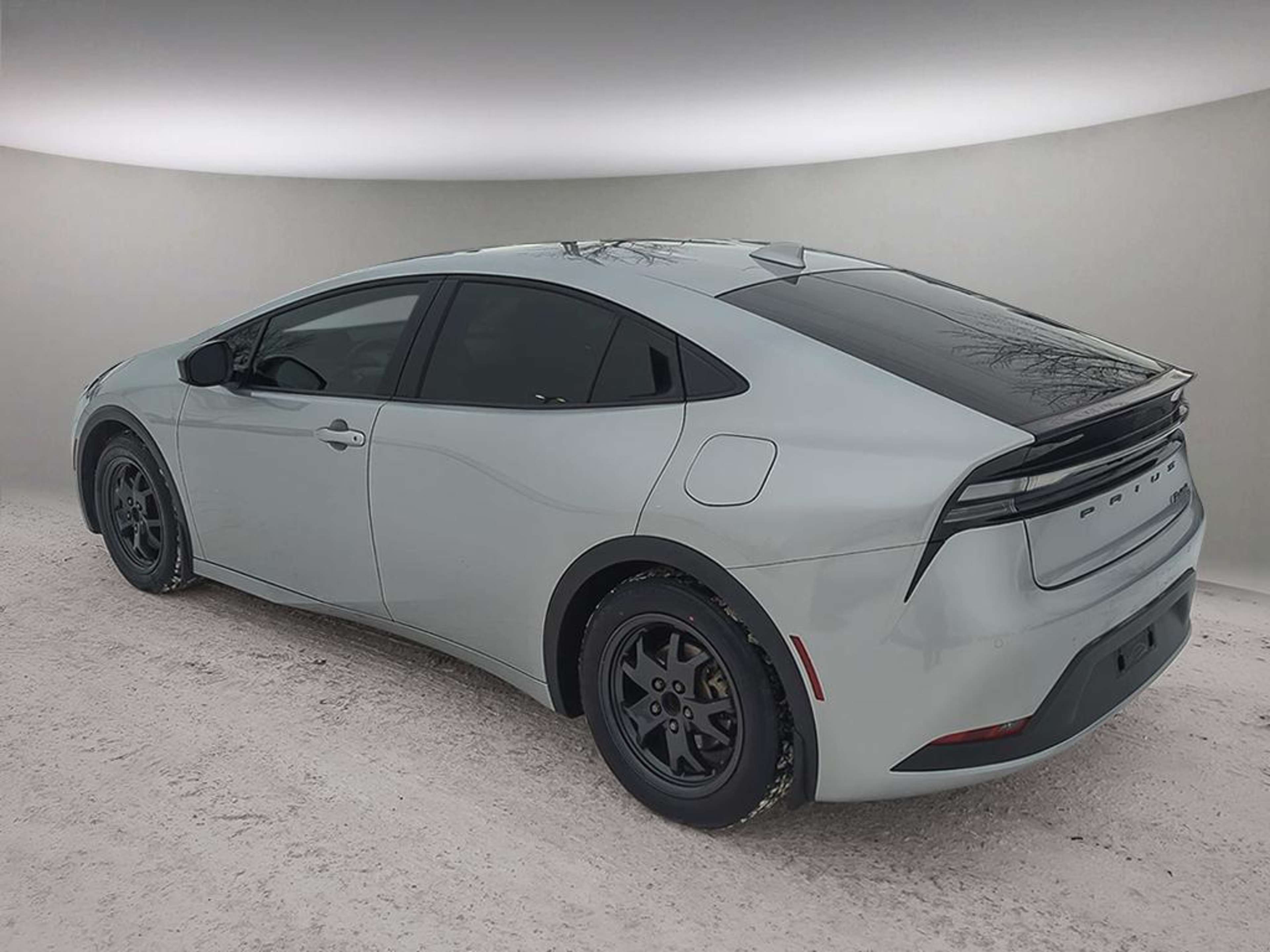 2024 Toyota Prius Prime photo 3