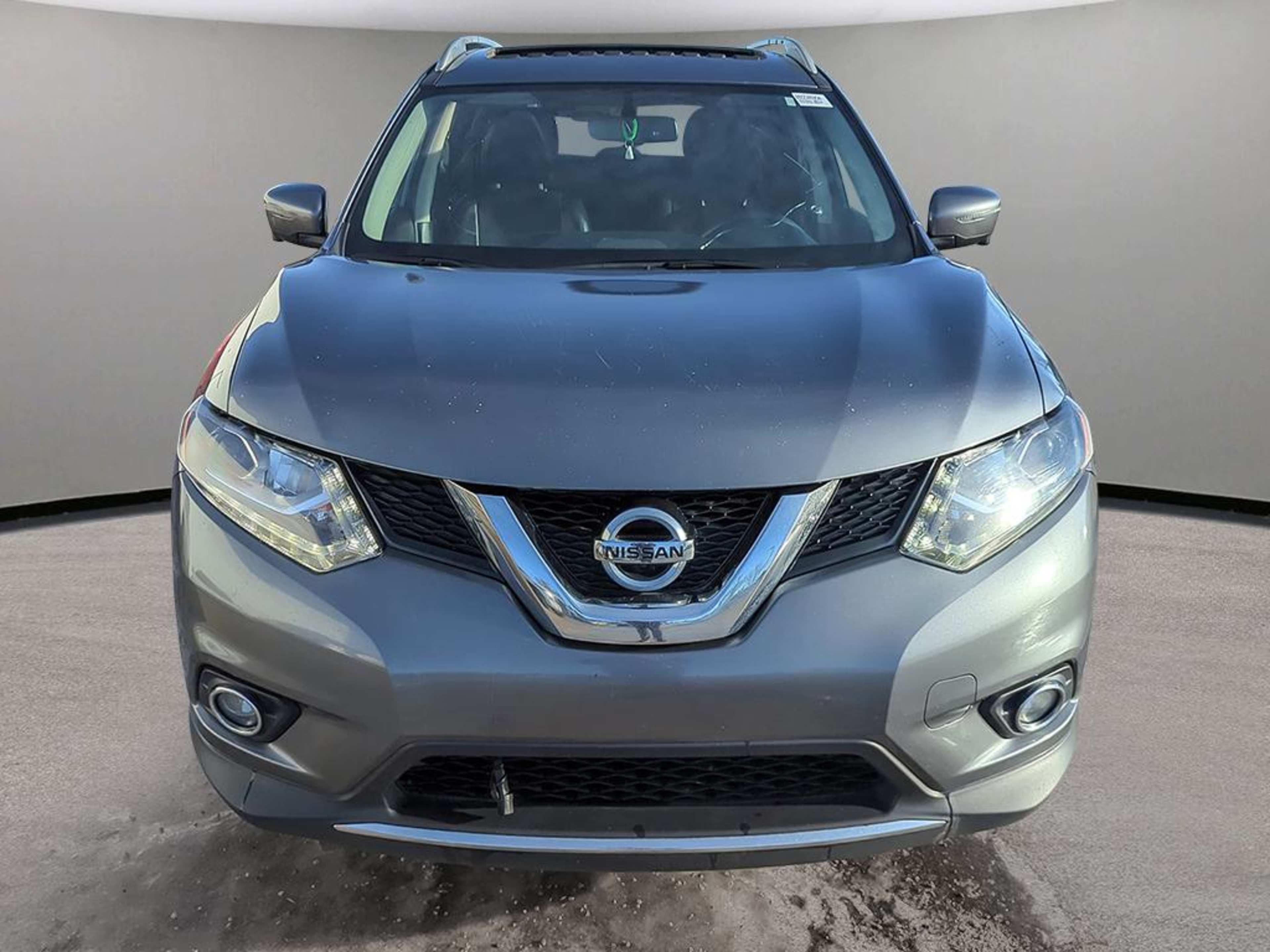 2016 Nissan Rogue SL photo 2