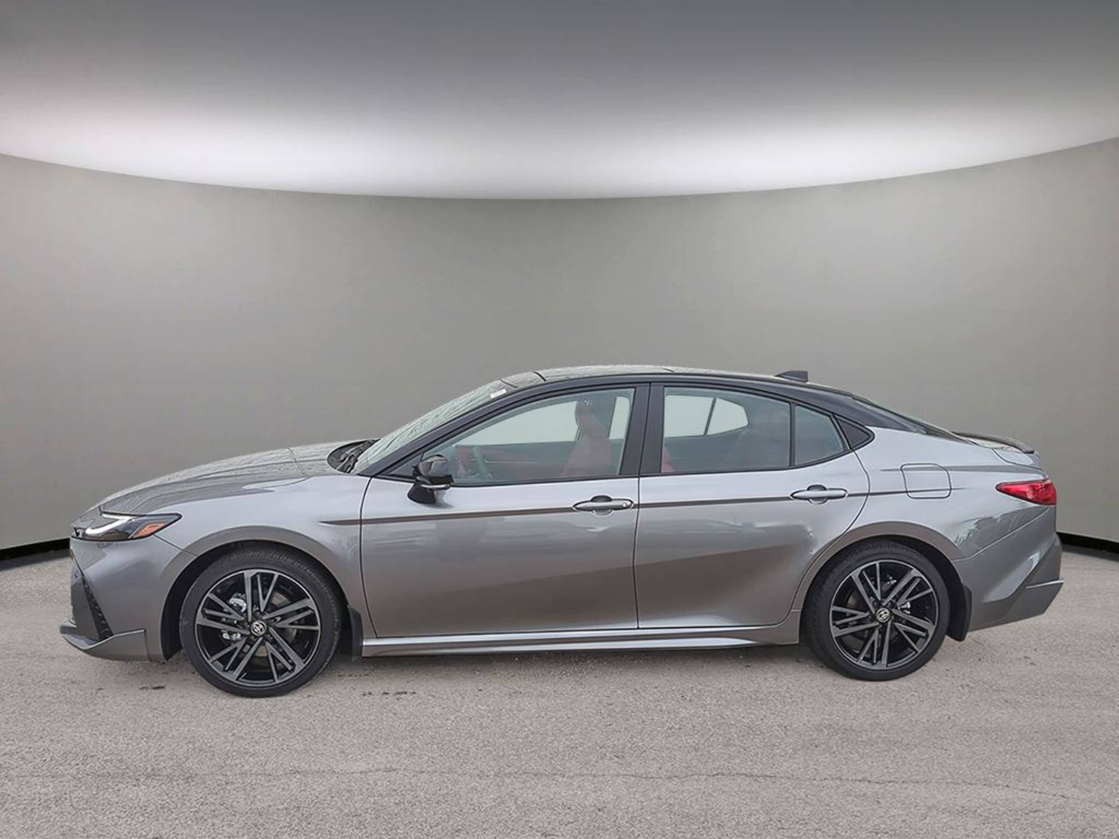 2026 Toyota Camry Hybrid XSE photo 3