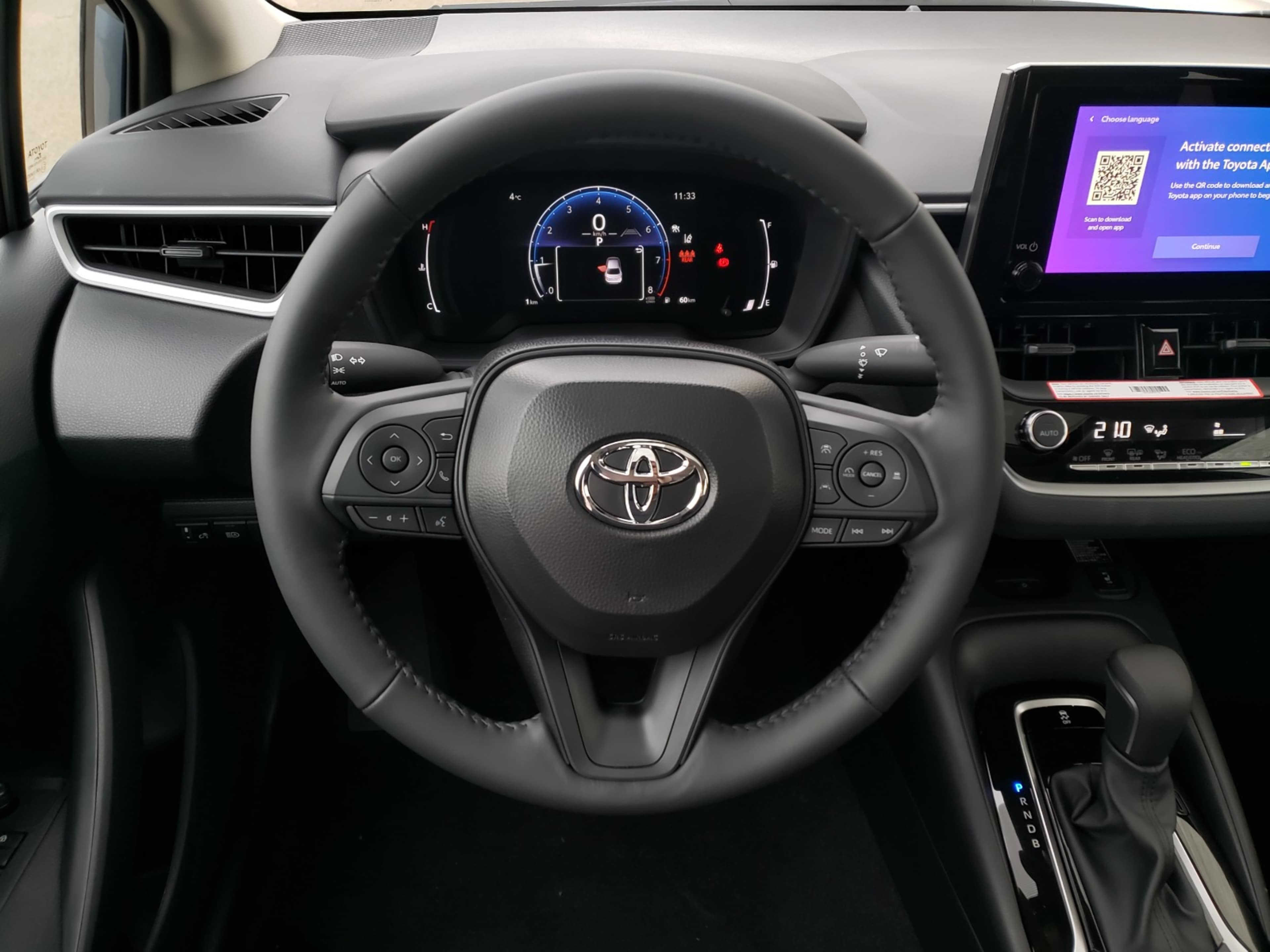 2026 Toyota Corolla LE photo 4