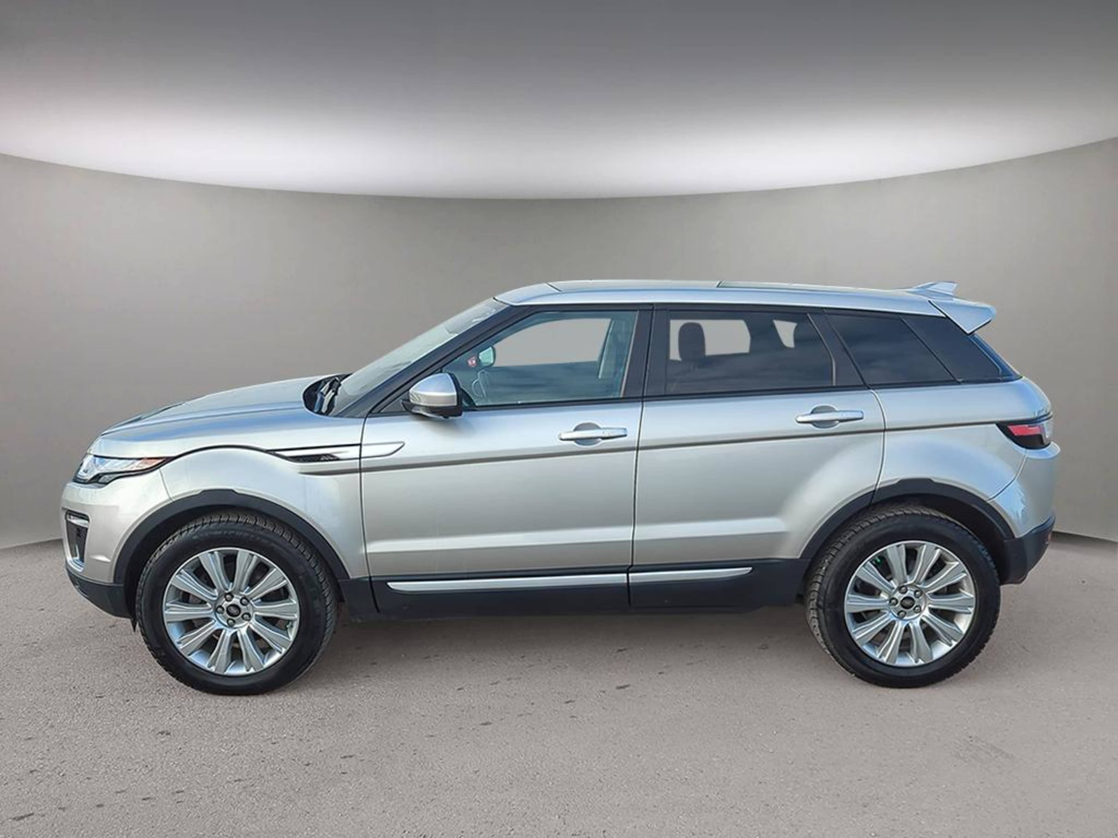 2017 Land Rover Range Rover Evoque HSE photo 3