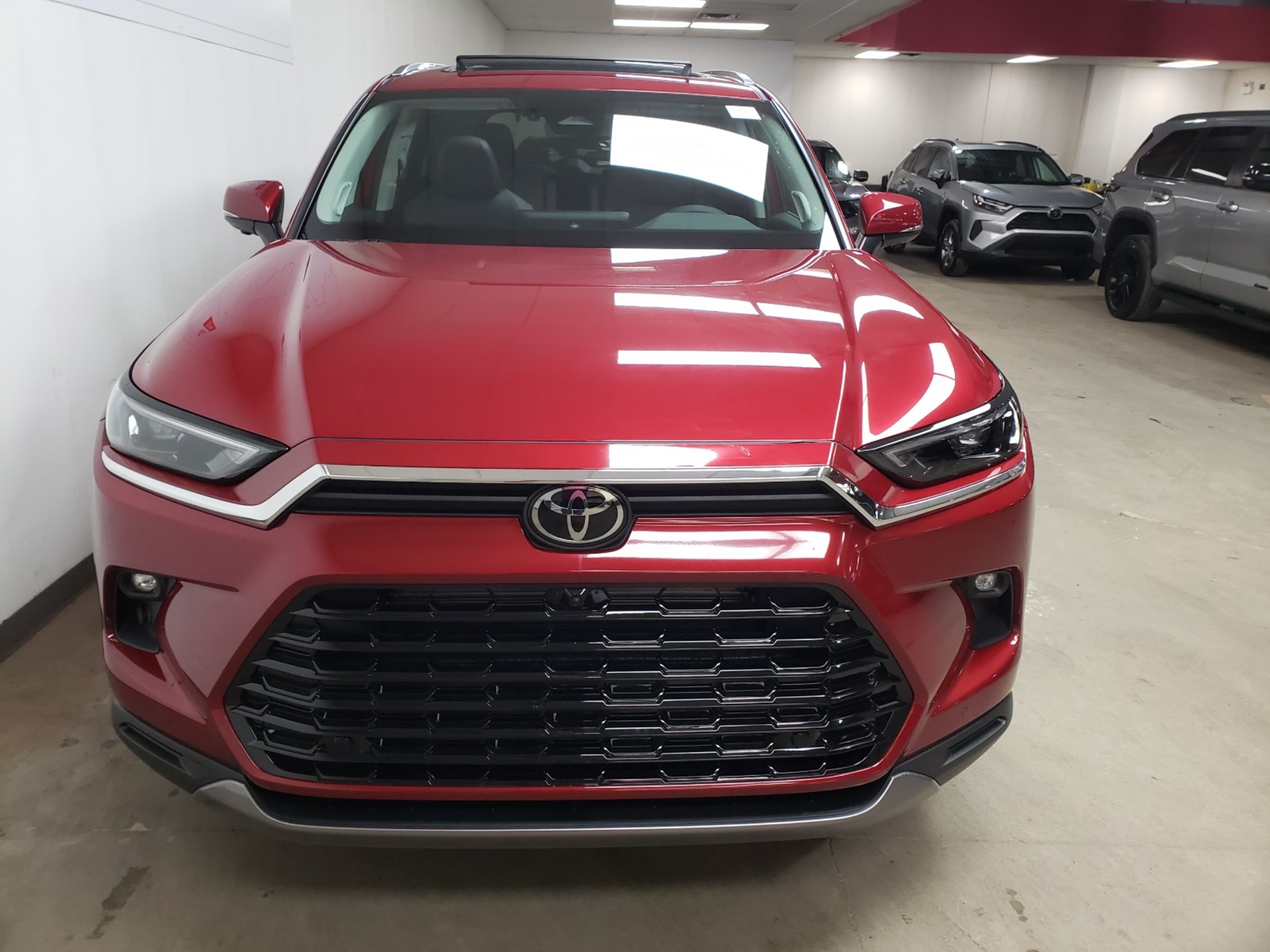 2026 Toyota Grand Highlander Hybrid Limited photo 2