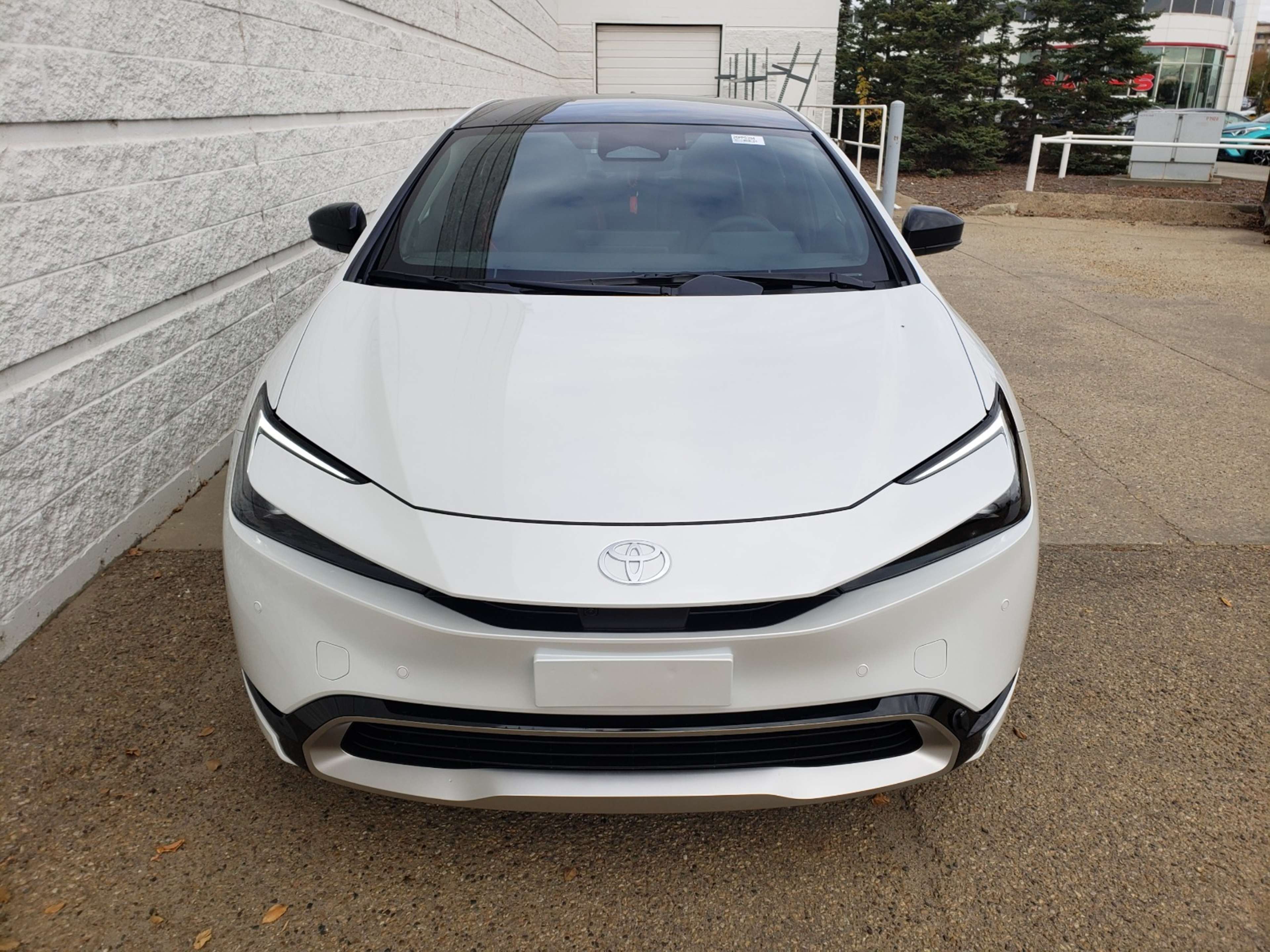 2026 Toyota Prius Plug-in Hybrid XSE Premium photo 2