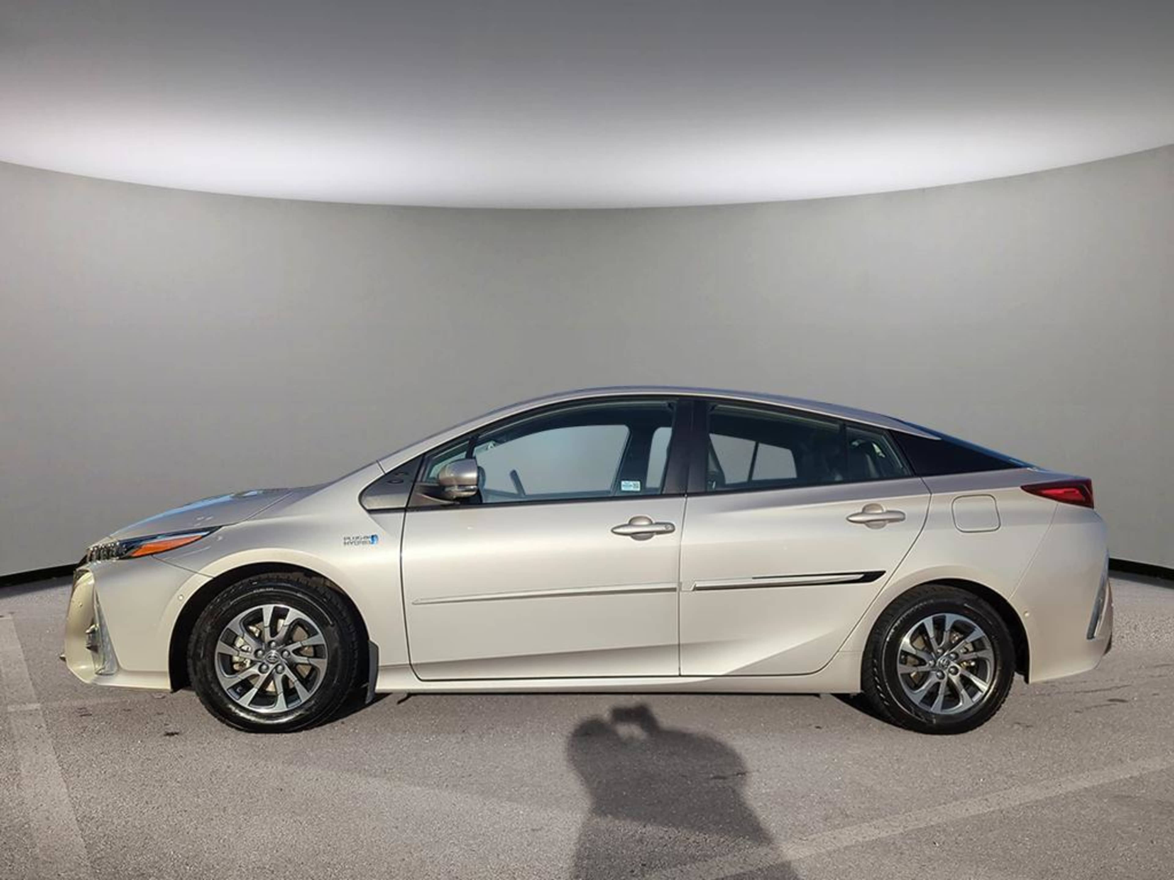 2021 Toyota Prius Prime Hybrid photo 3
