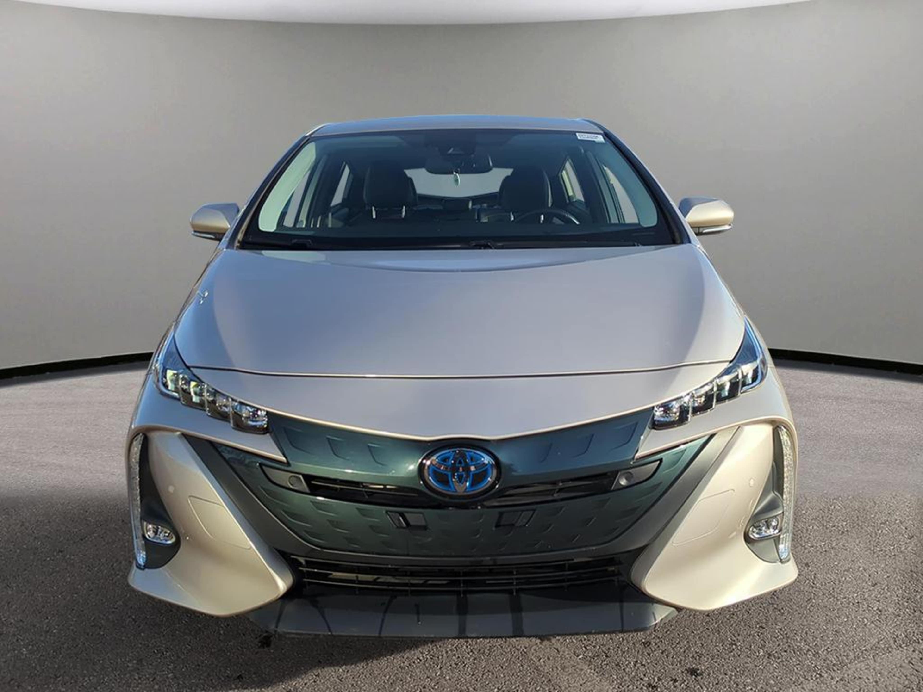 2021 Toyota Prius Prime Hybrid photo 2
