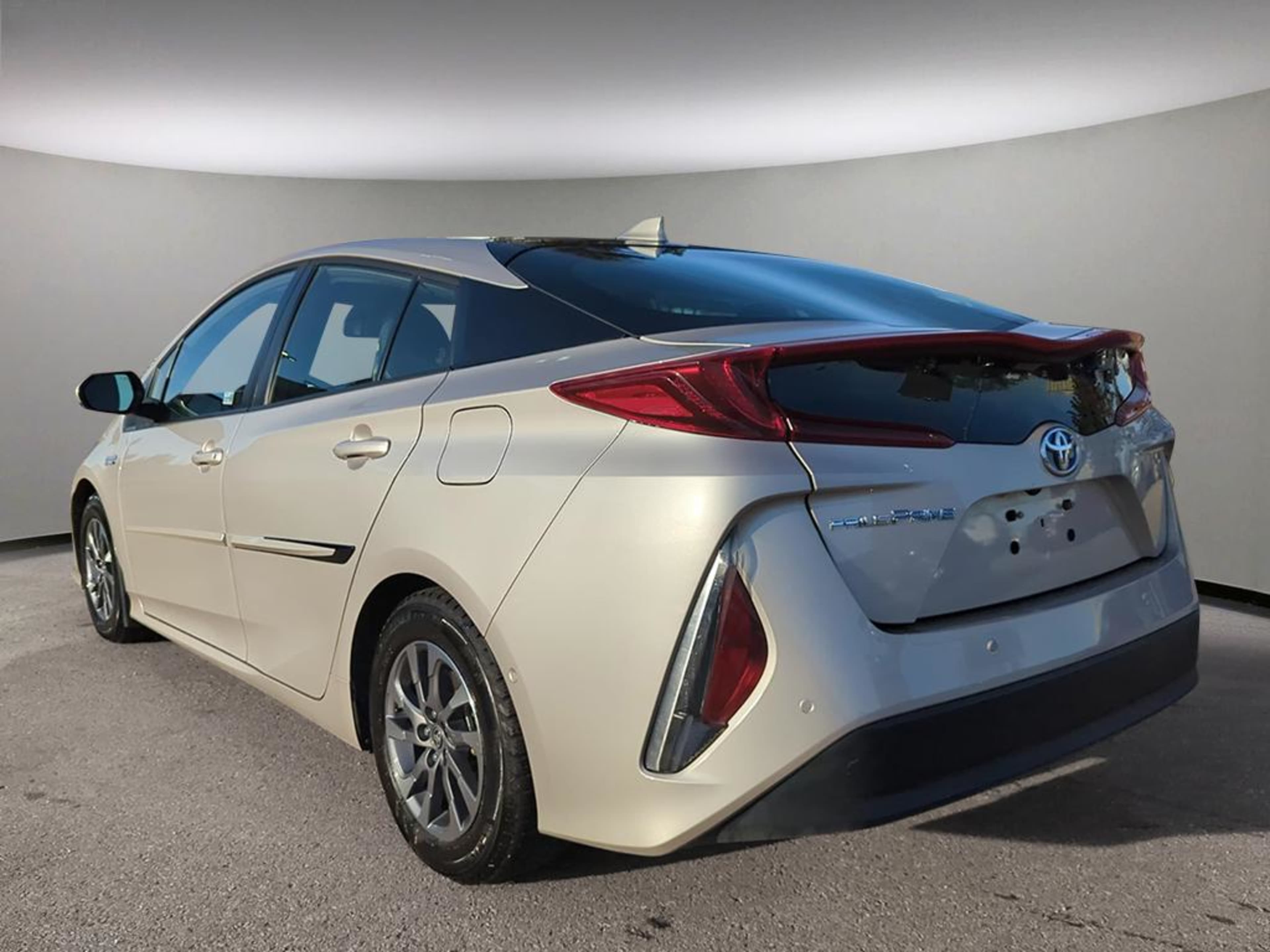 2021 Toyota Prius Prime Hybrid photo 4