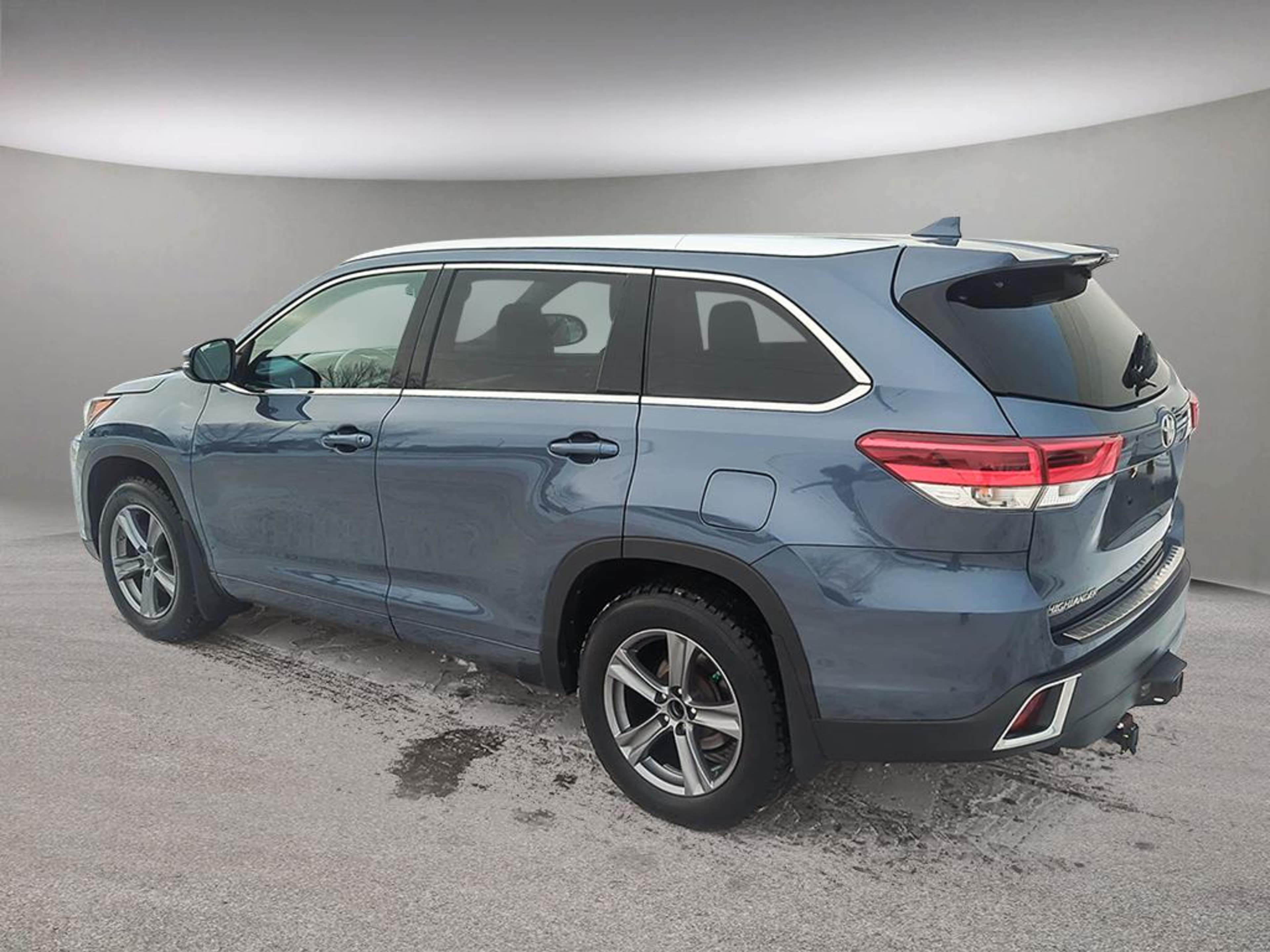 2018 Toyota Highlander SE XLE photo 4