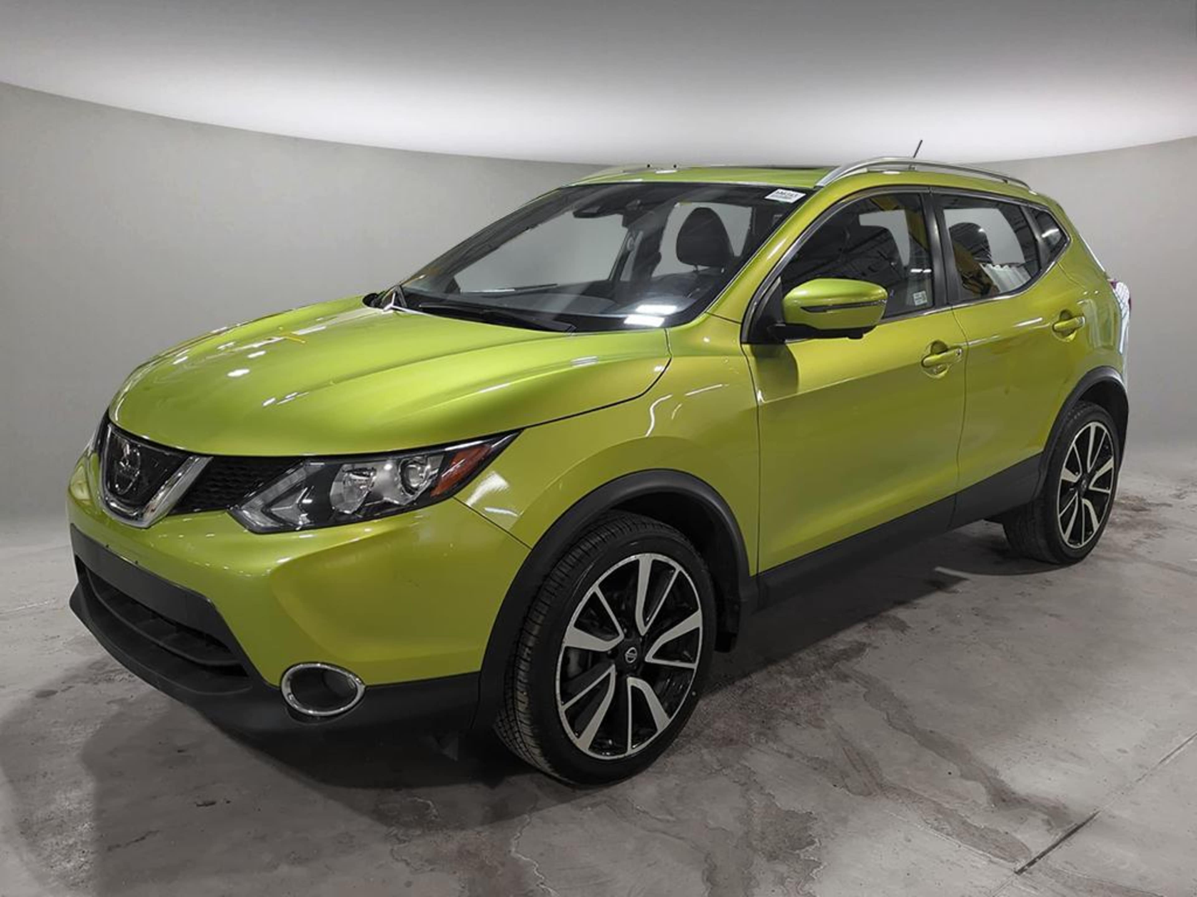Voxcar NISSAN Rogue Sport SEDAN in , VICTORIA