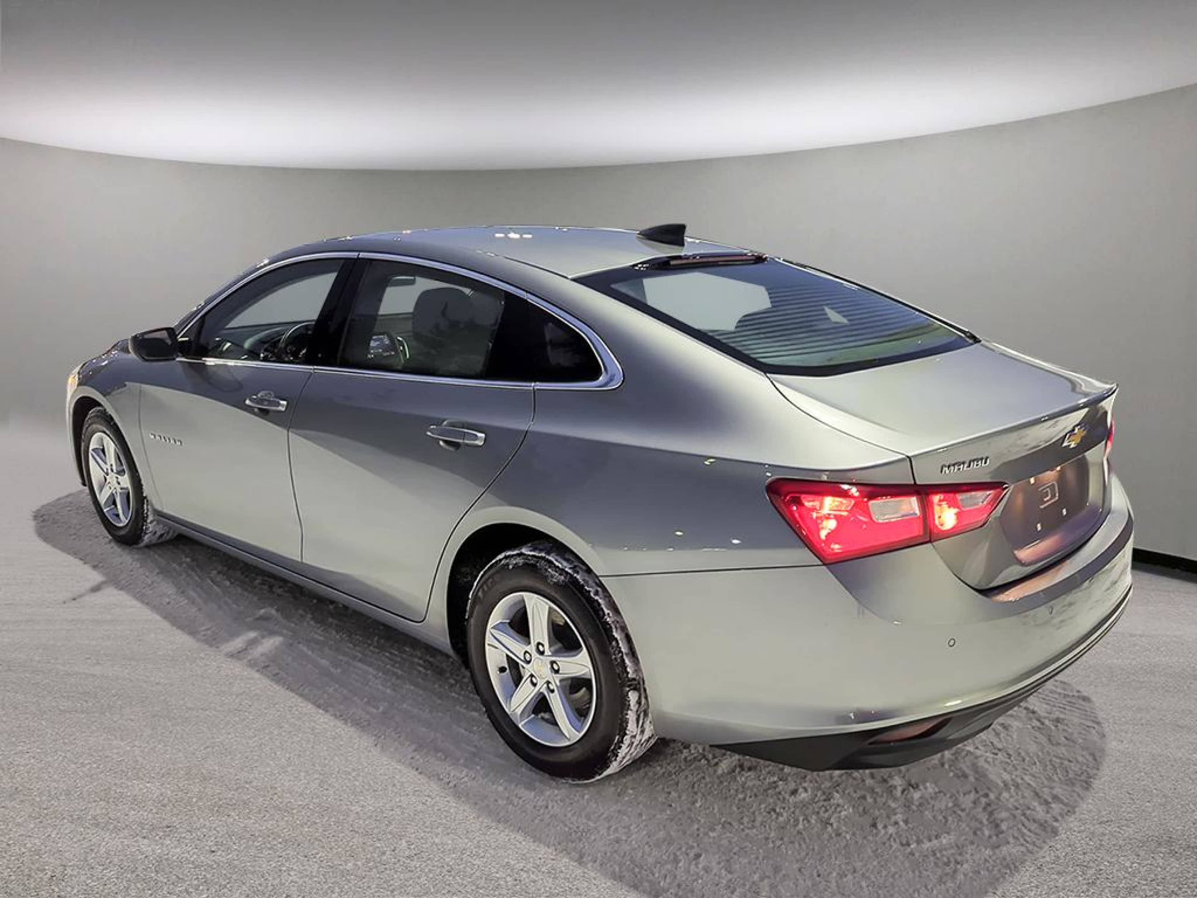 2024 Chevrolet Malibu LS photo 4