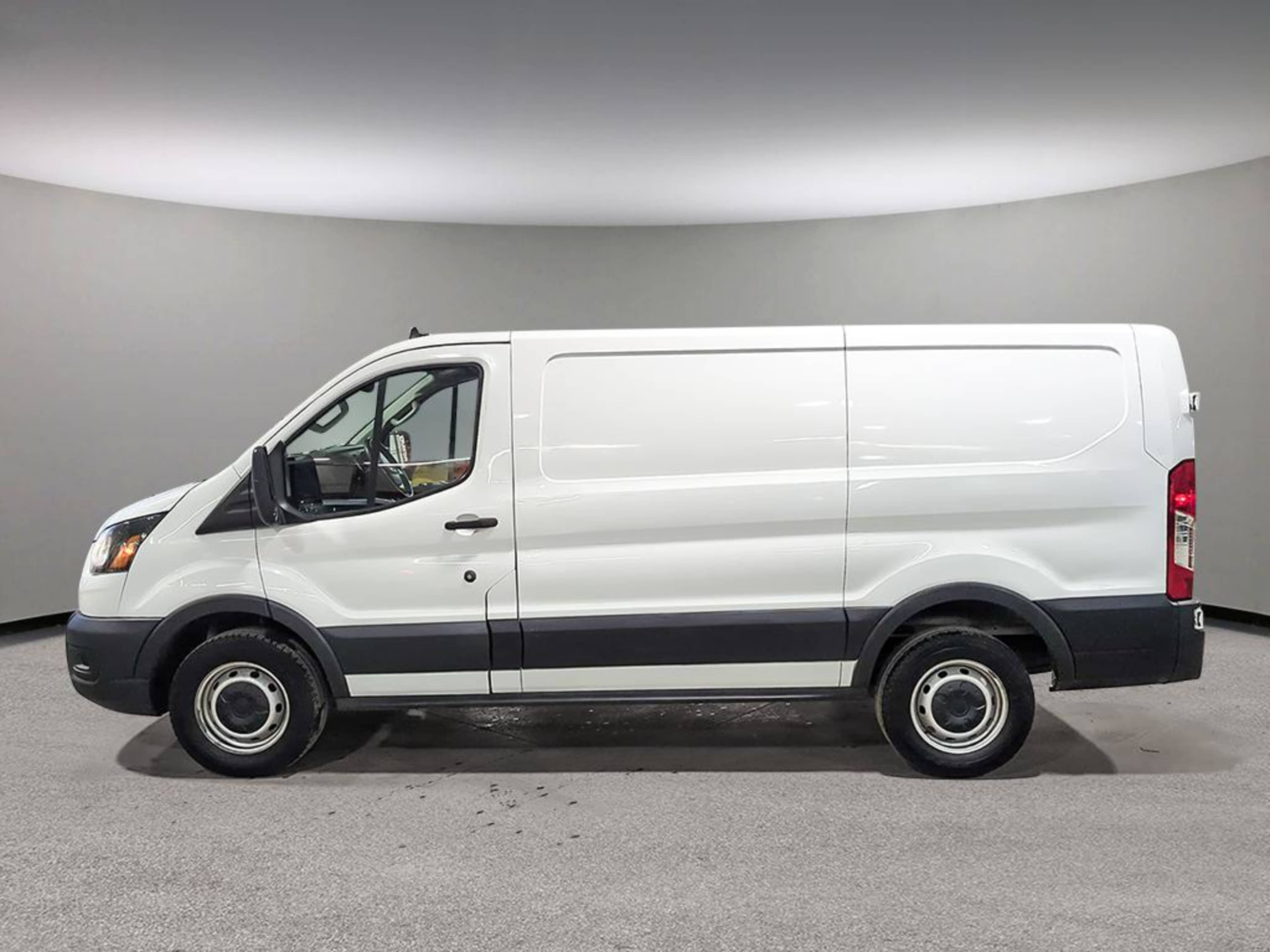 2023 Ford Transit Cargo Van photo 3