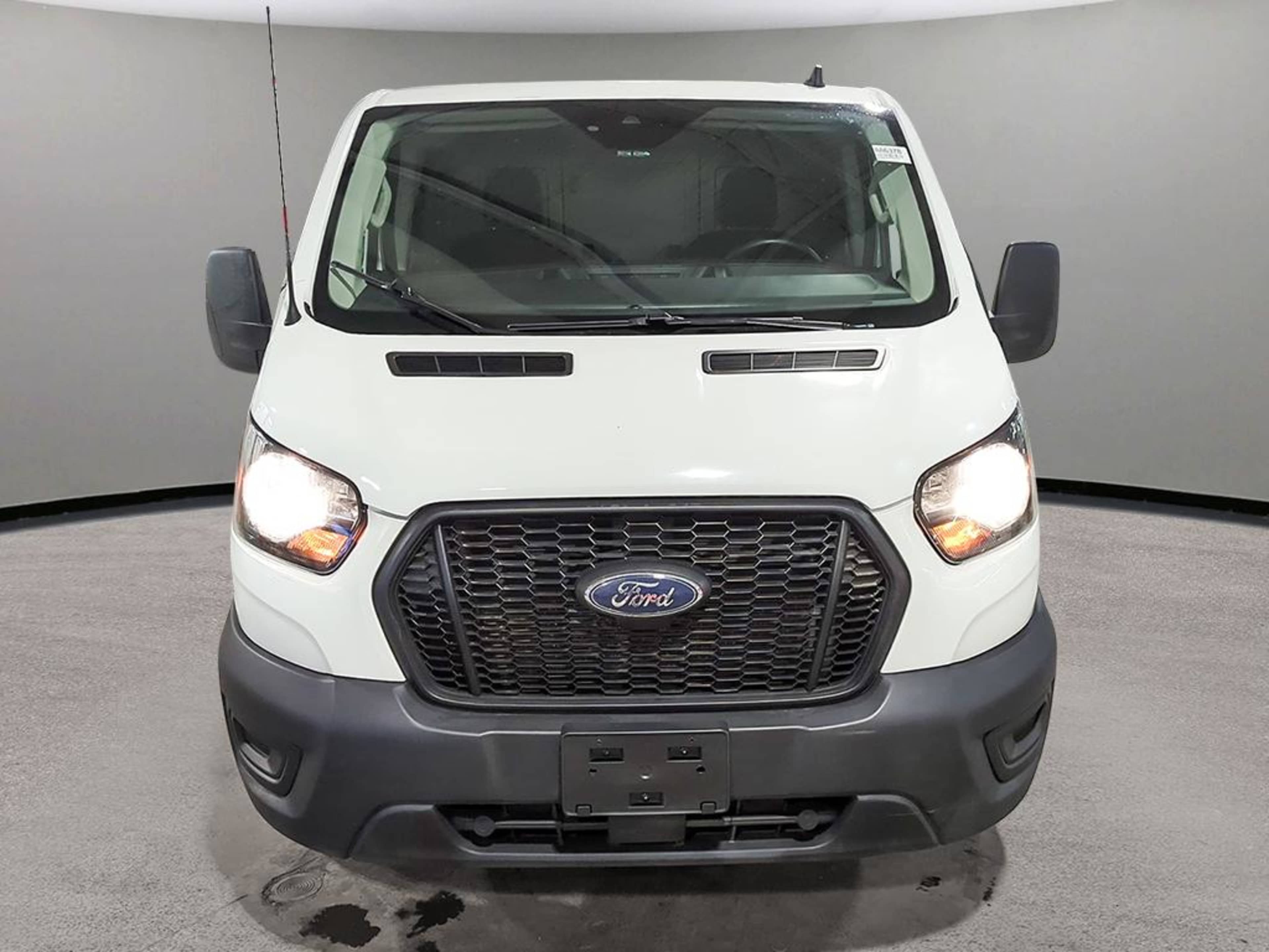 2023 Ford Transit Cargo Van photo 2