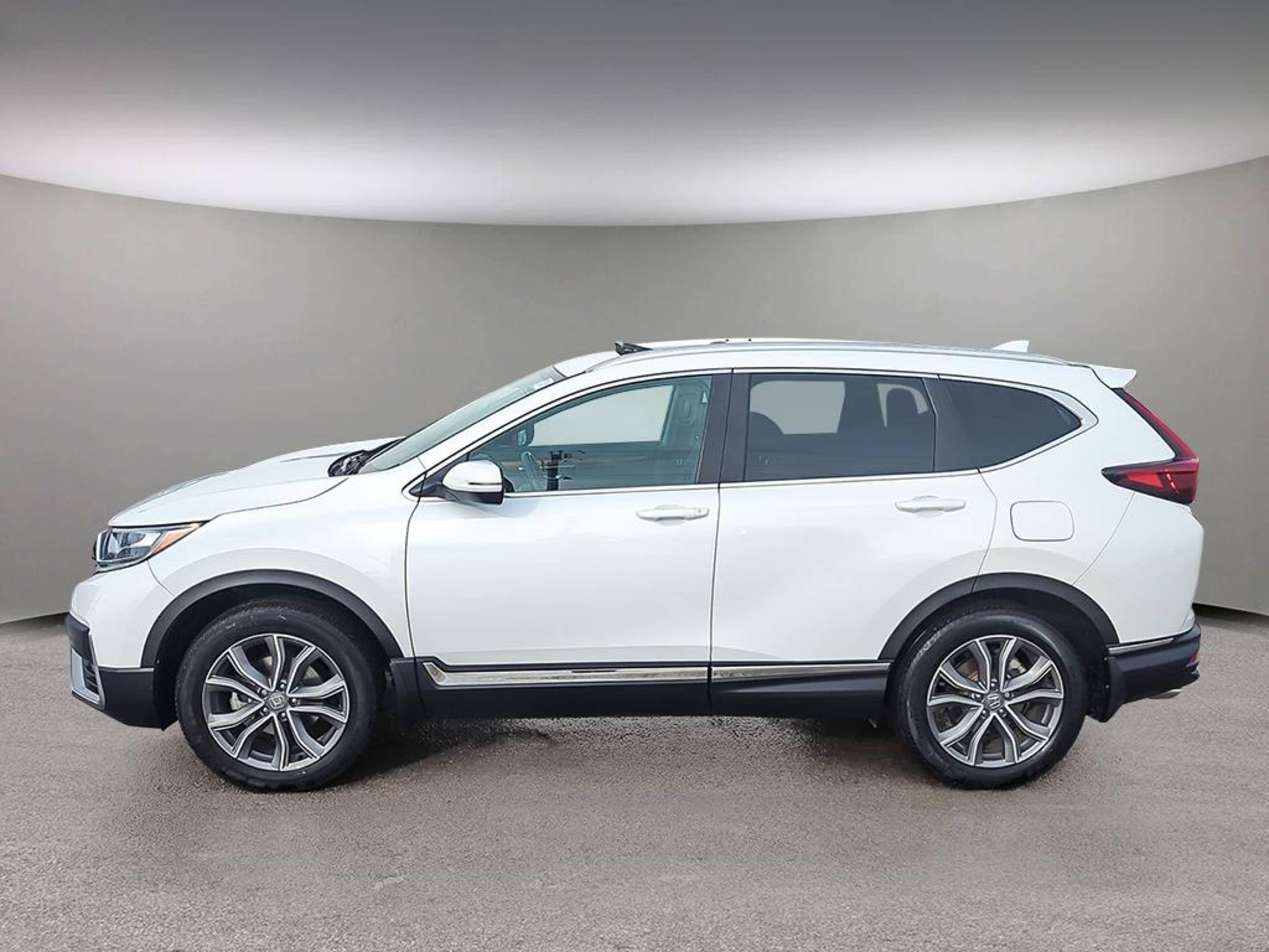 2022 Honda CR-V Touring photo 3