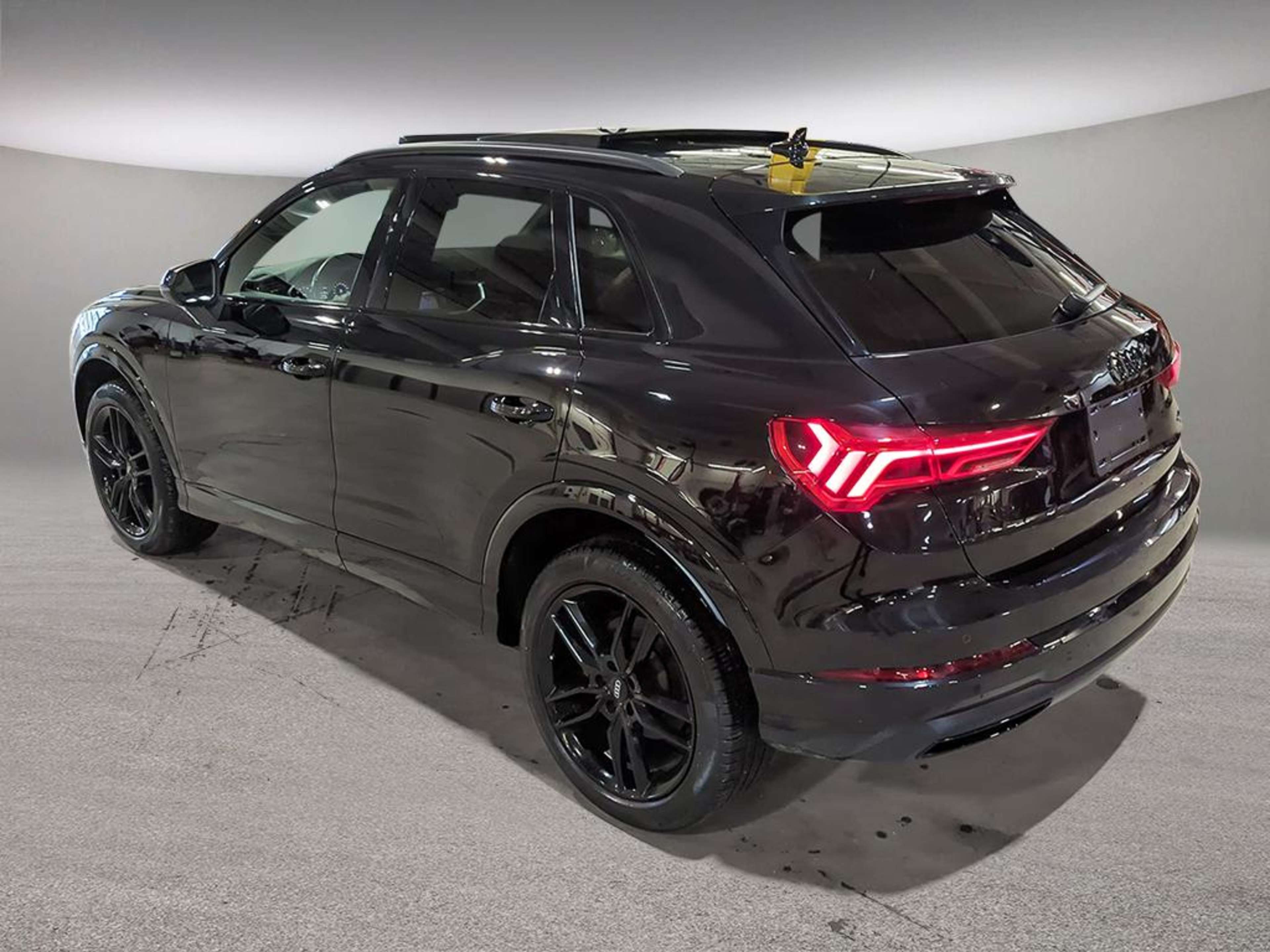 2021 Audi Q3 45 TFSI quattro photo 4