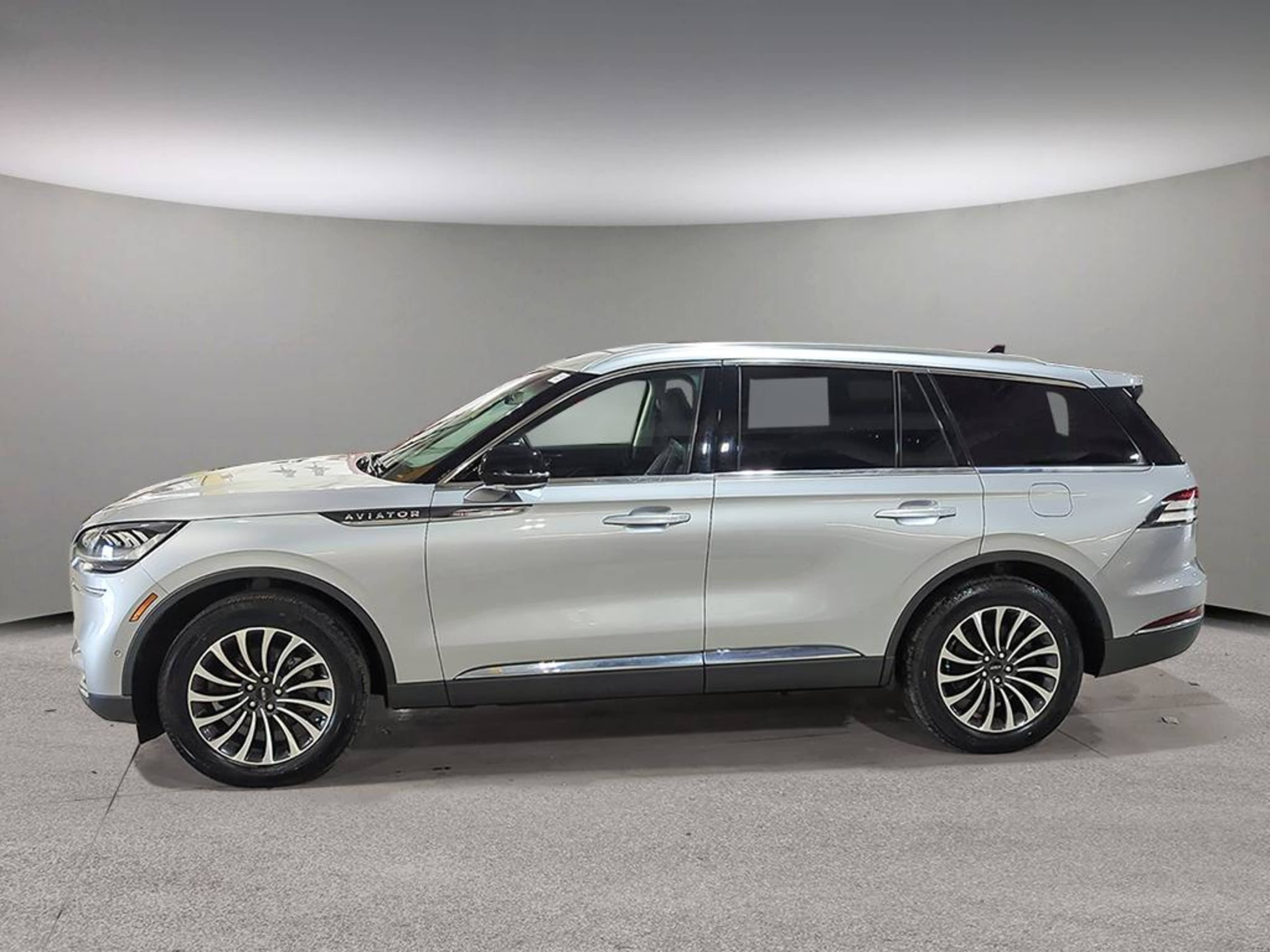 2023 Lincoln Aviator Reserve photo 3