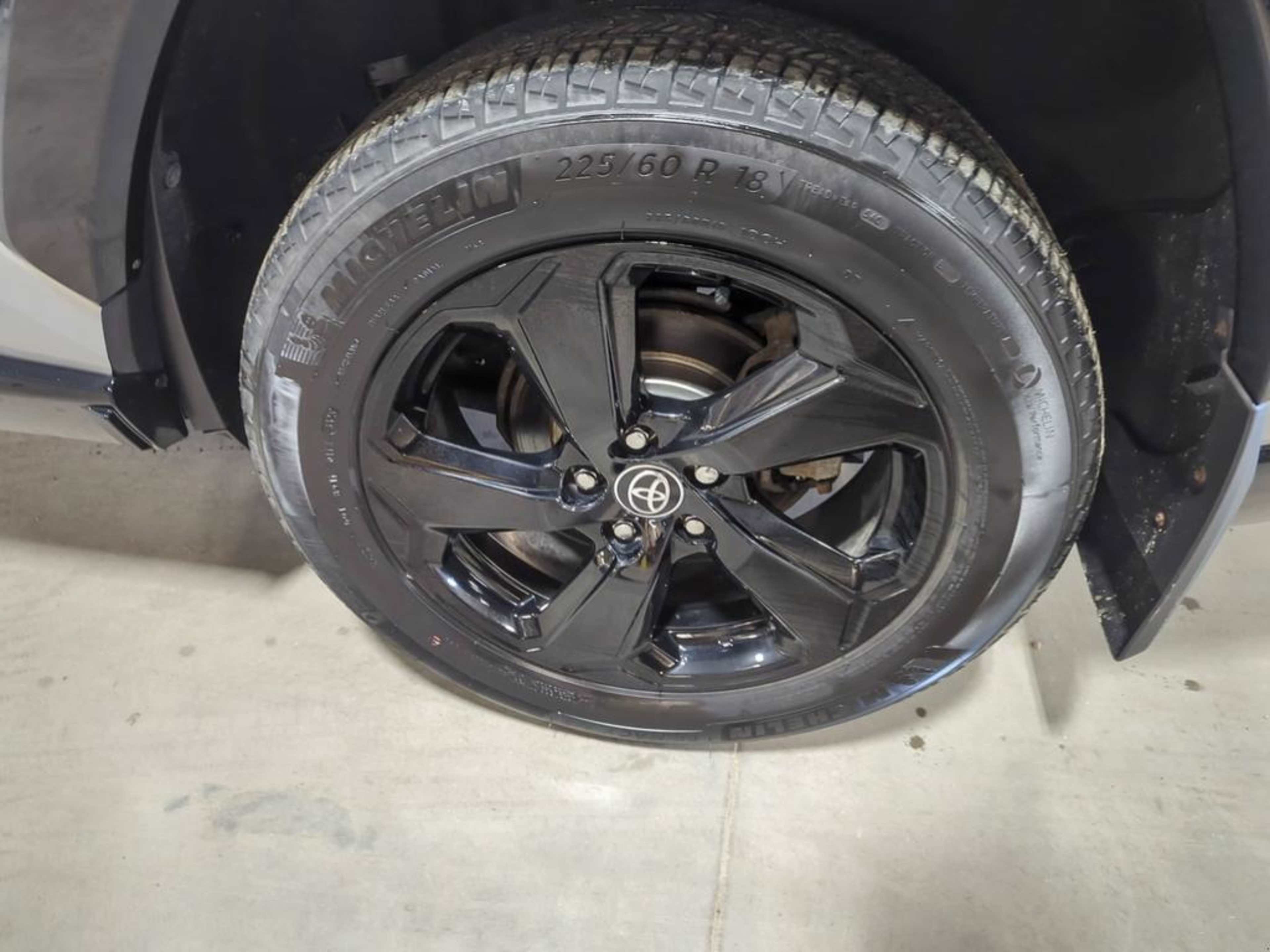 2021 Toyota RAV4 Hybrid XSE photo 3