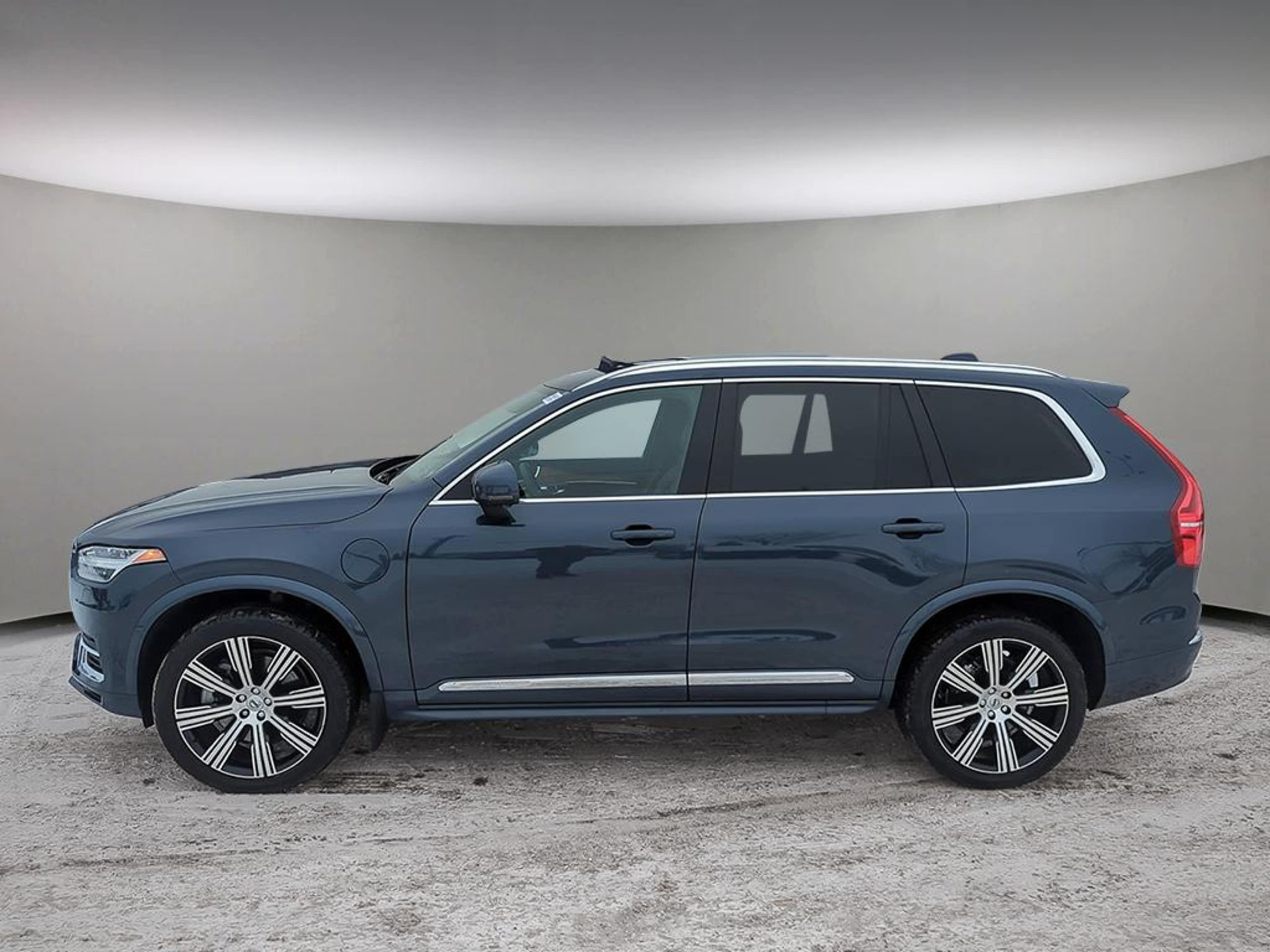 2024 Volvo XC90 Recharge T8 Plus photo 3