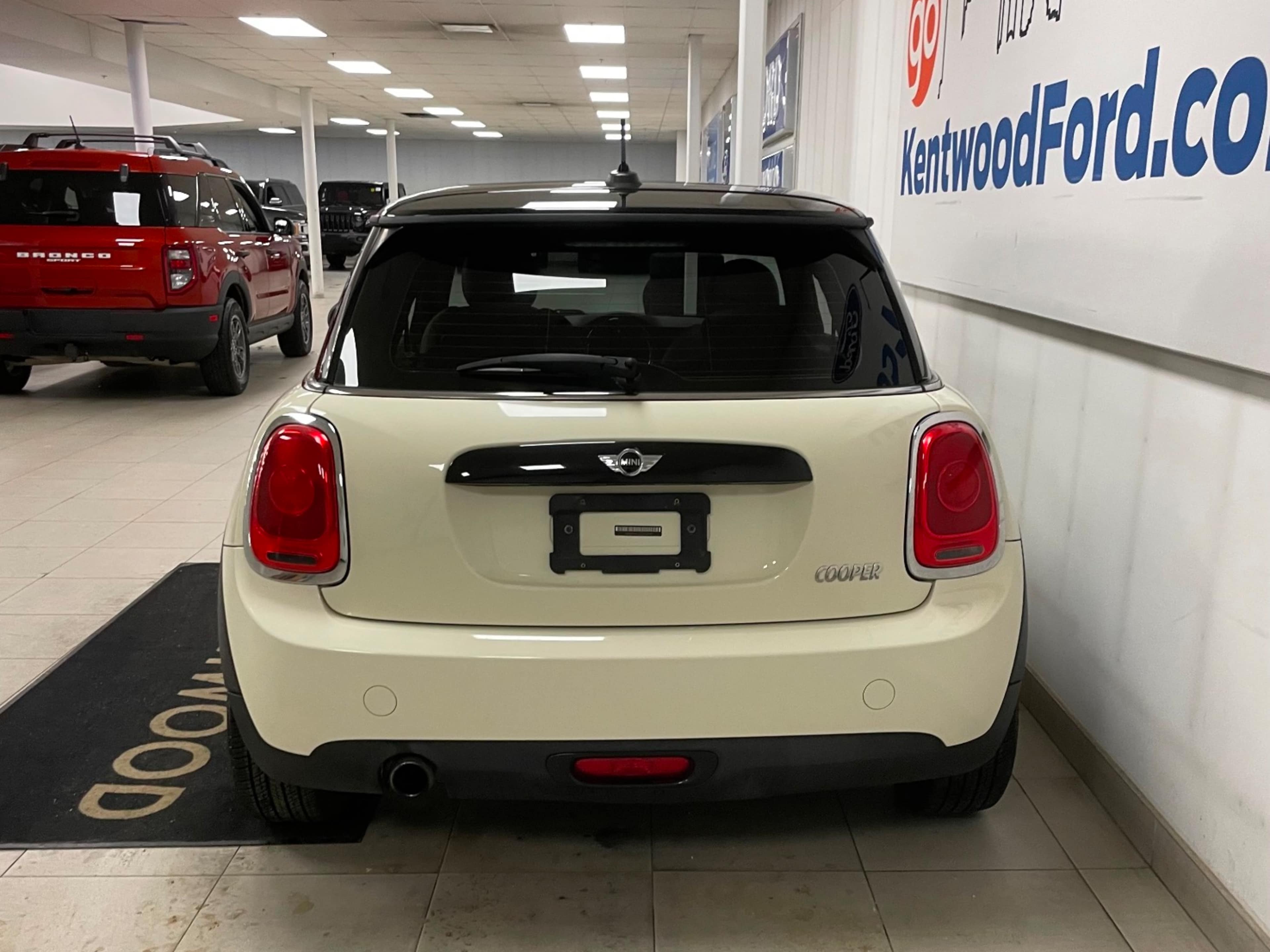 2016 Mini Cooper Hardtop photo 4