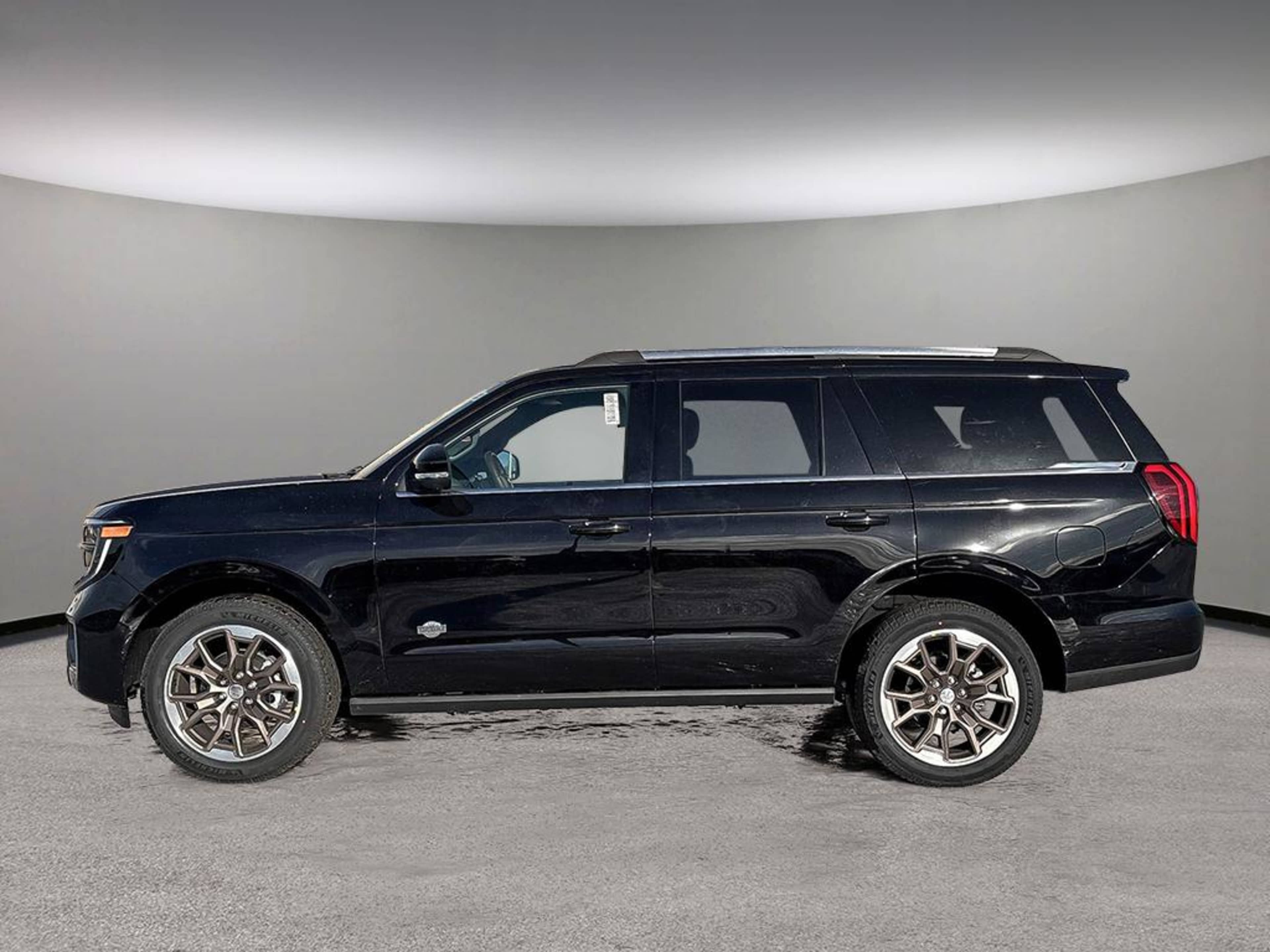 2026 Ford Expedition King Ranch photo 2