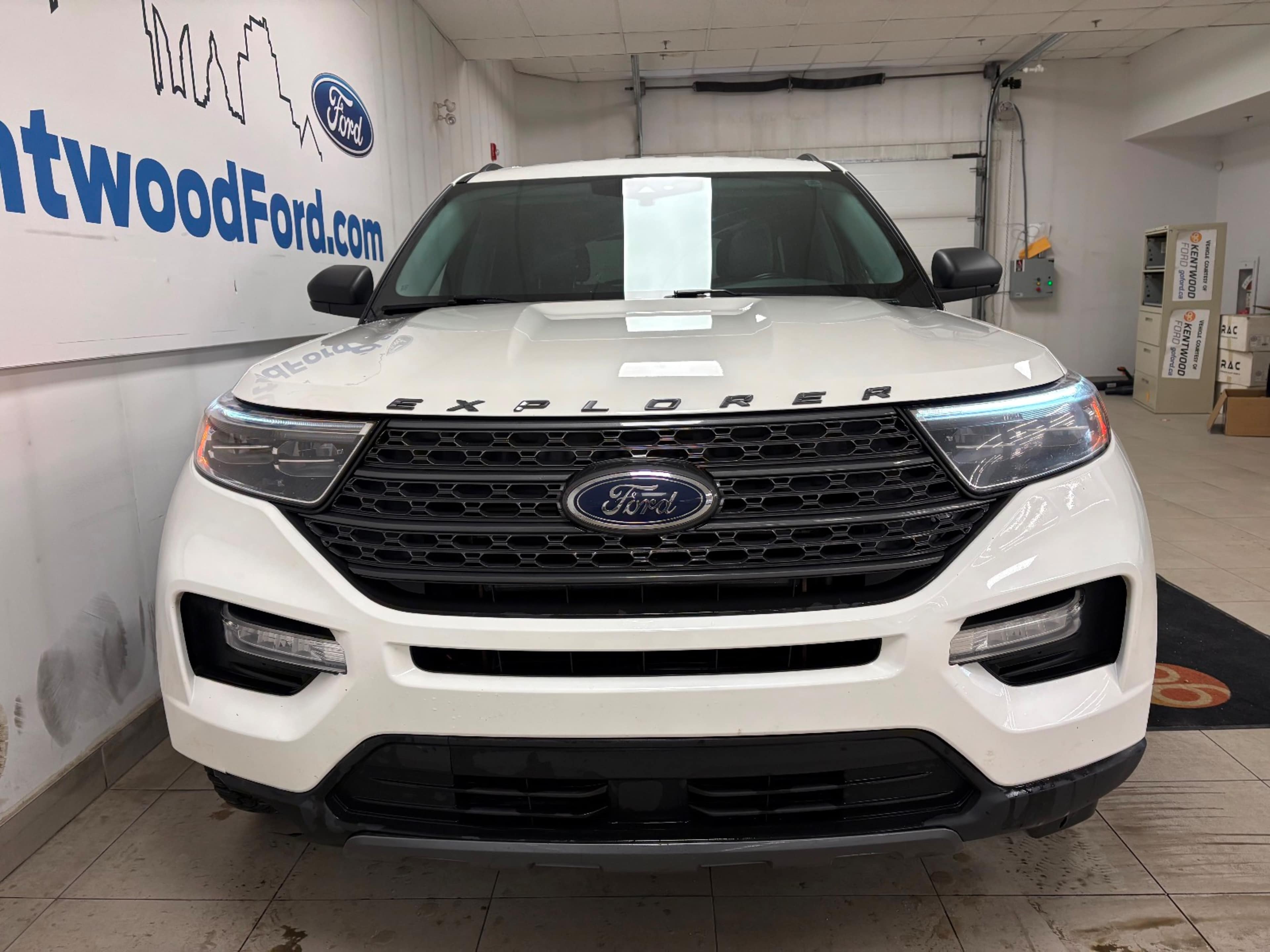 2021 Ford Explorer XLT photo 2