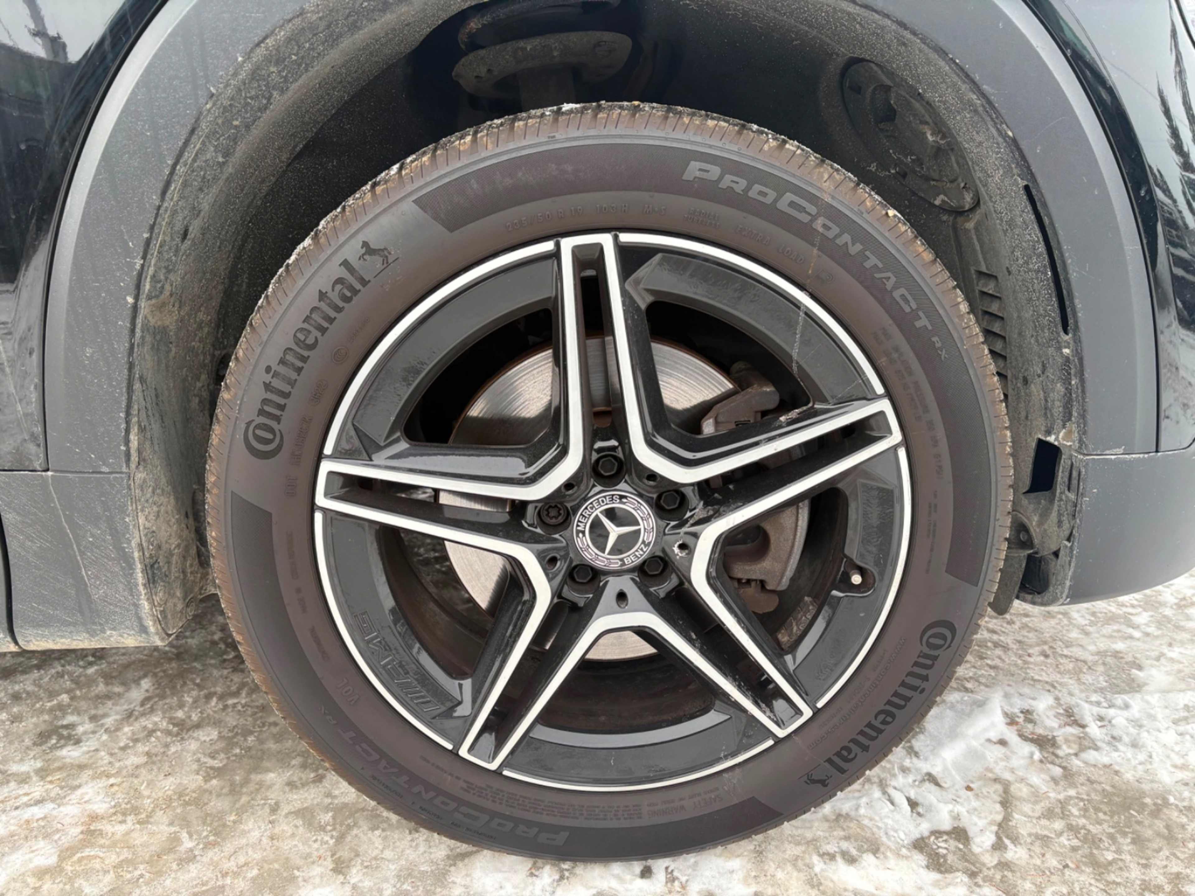 2021 Mercedes Benz GLB 250 photo 2