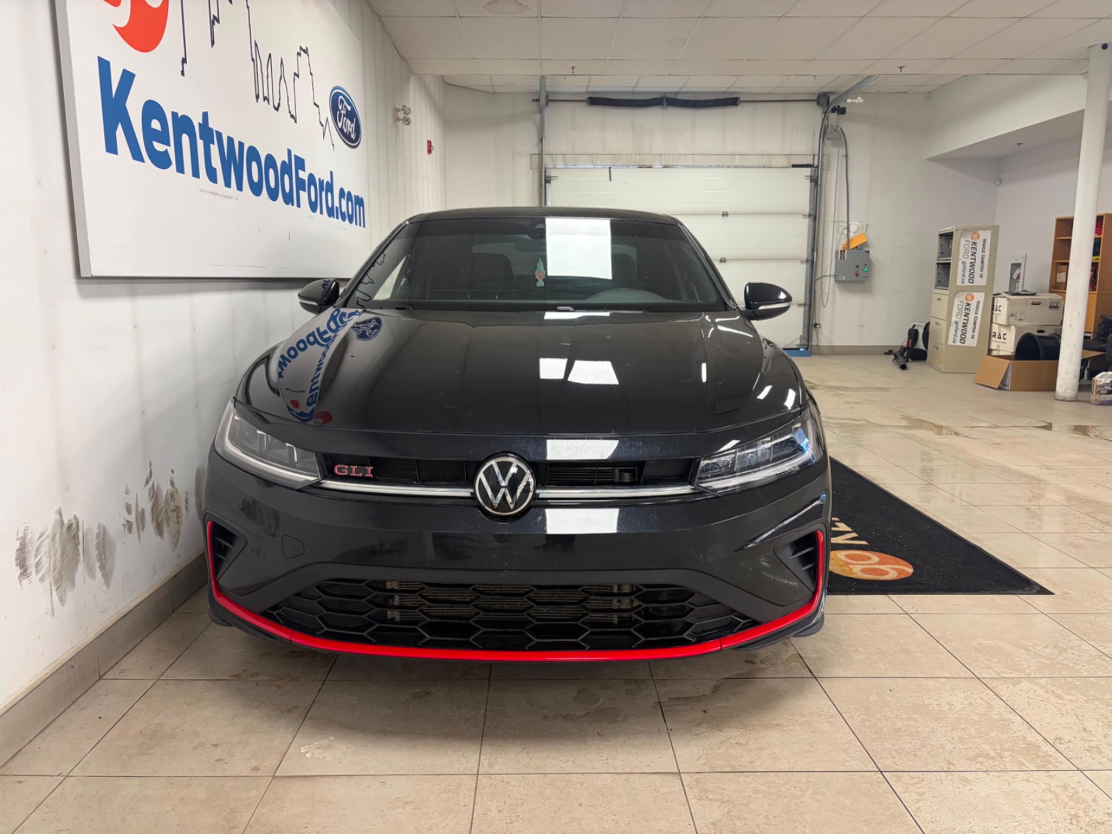 2025 Volkswagen Jetta GLI photo 3