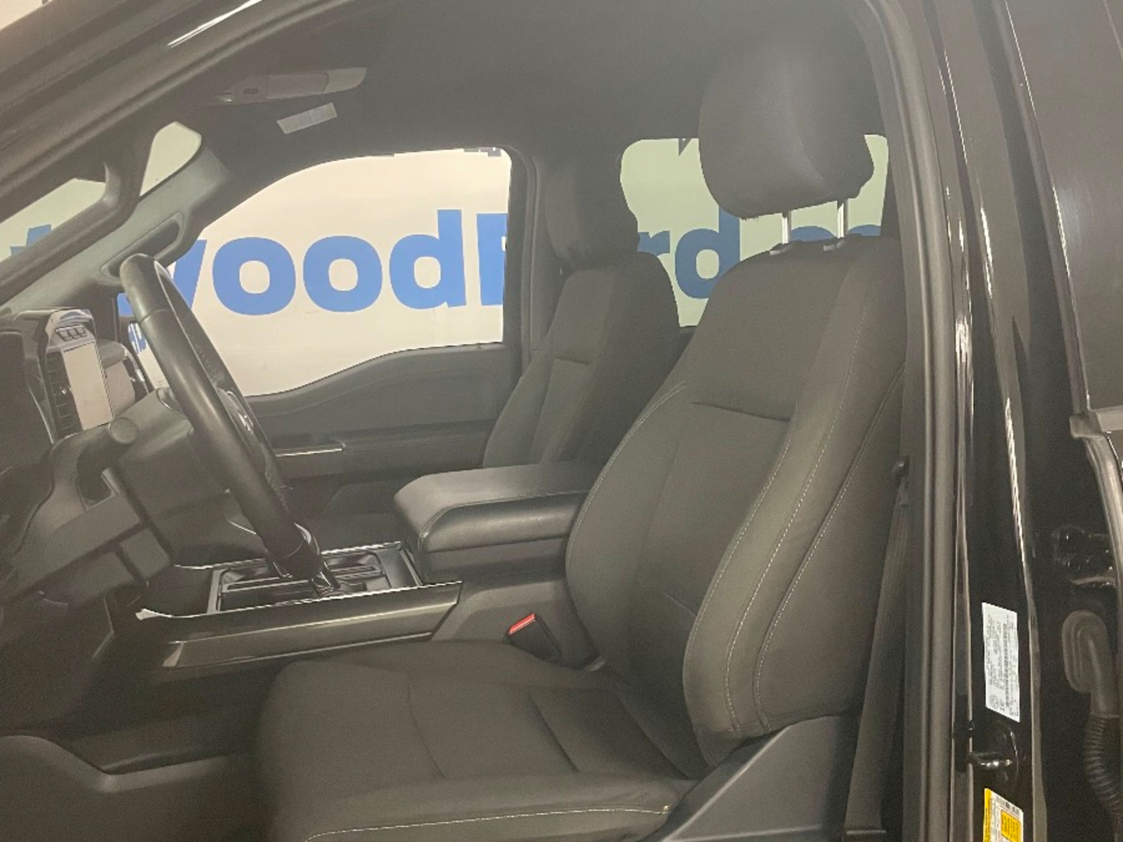 2023 Ford F-150 XLT photo 2