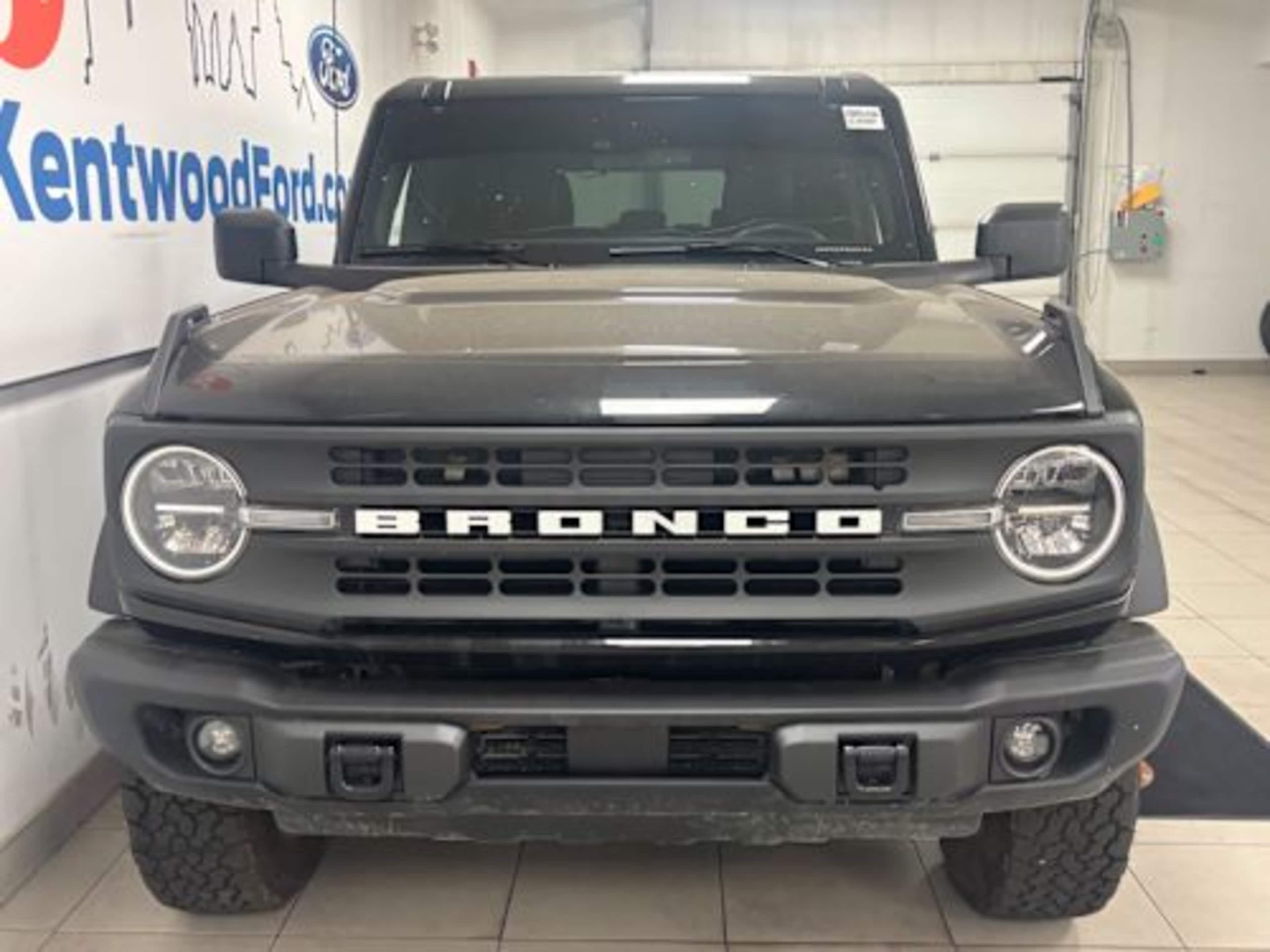 2024 Ford Bronco Black Diamond photo 3