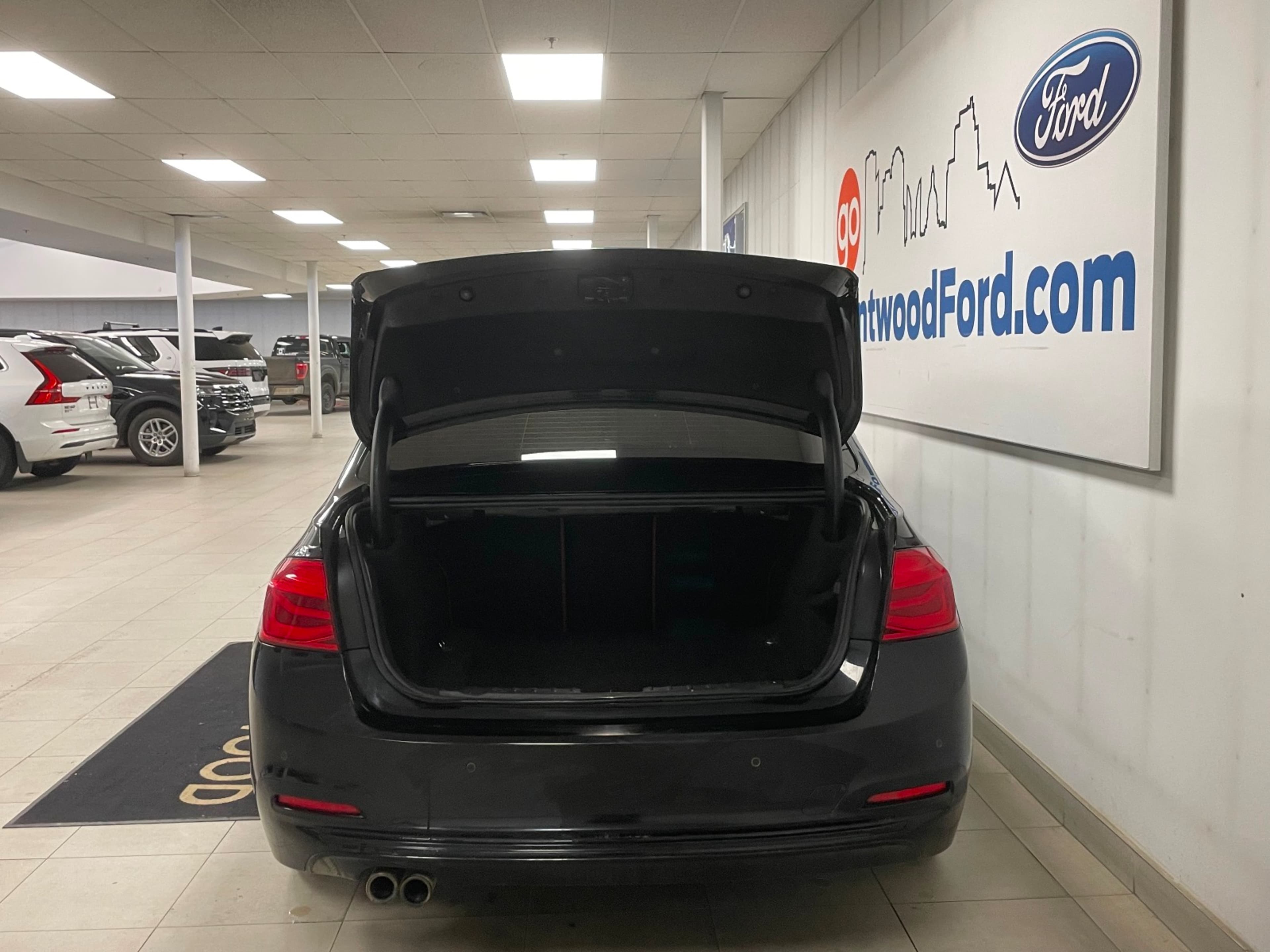 2016 Bmw 328i xDrive SA photo 4