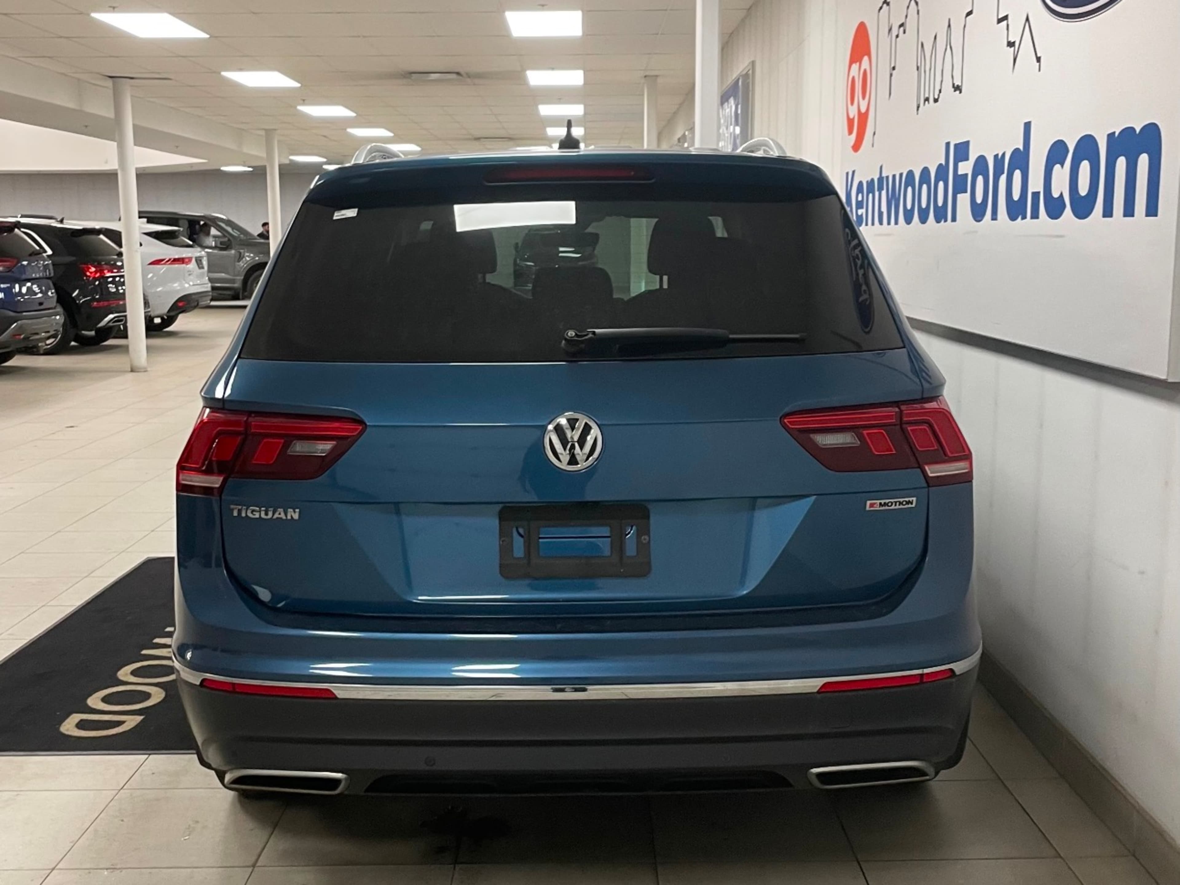 2019 Volkswagen Tiguan SEL Premium R-Line photo 3