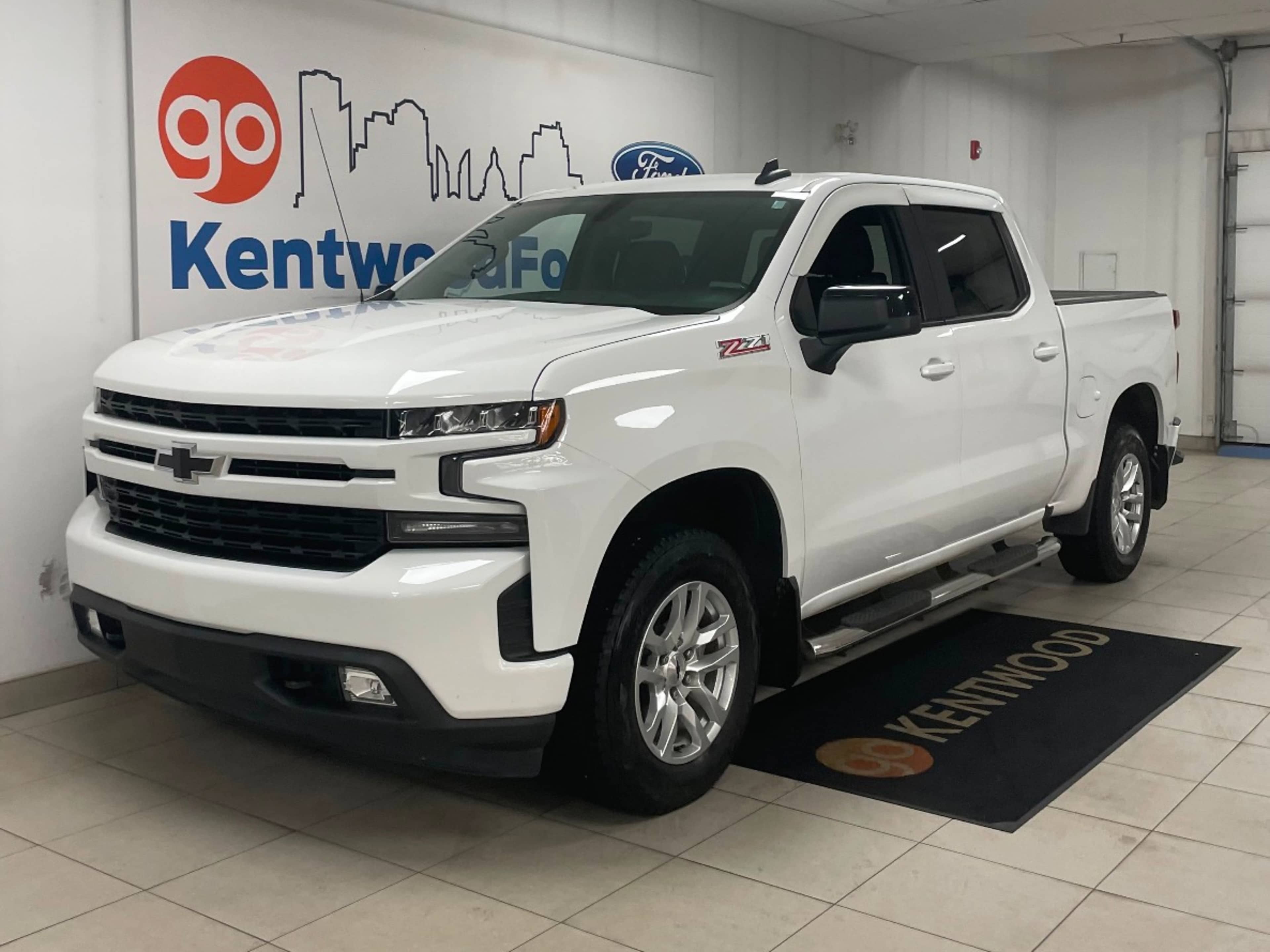 2021 Chevrolet Silverado 1500 RST photo 2