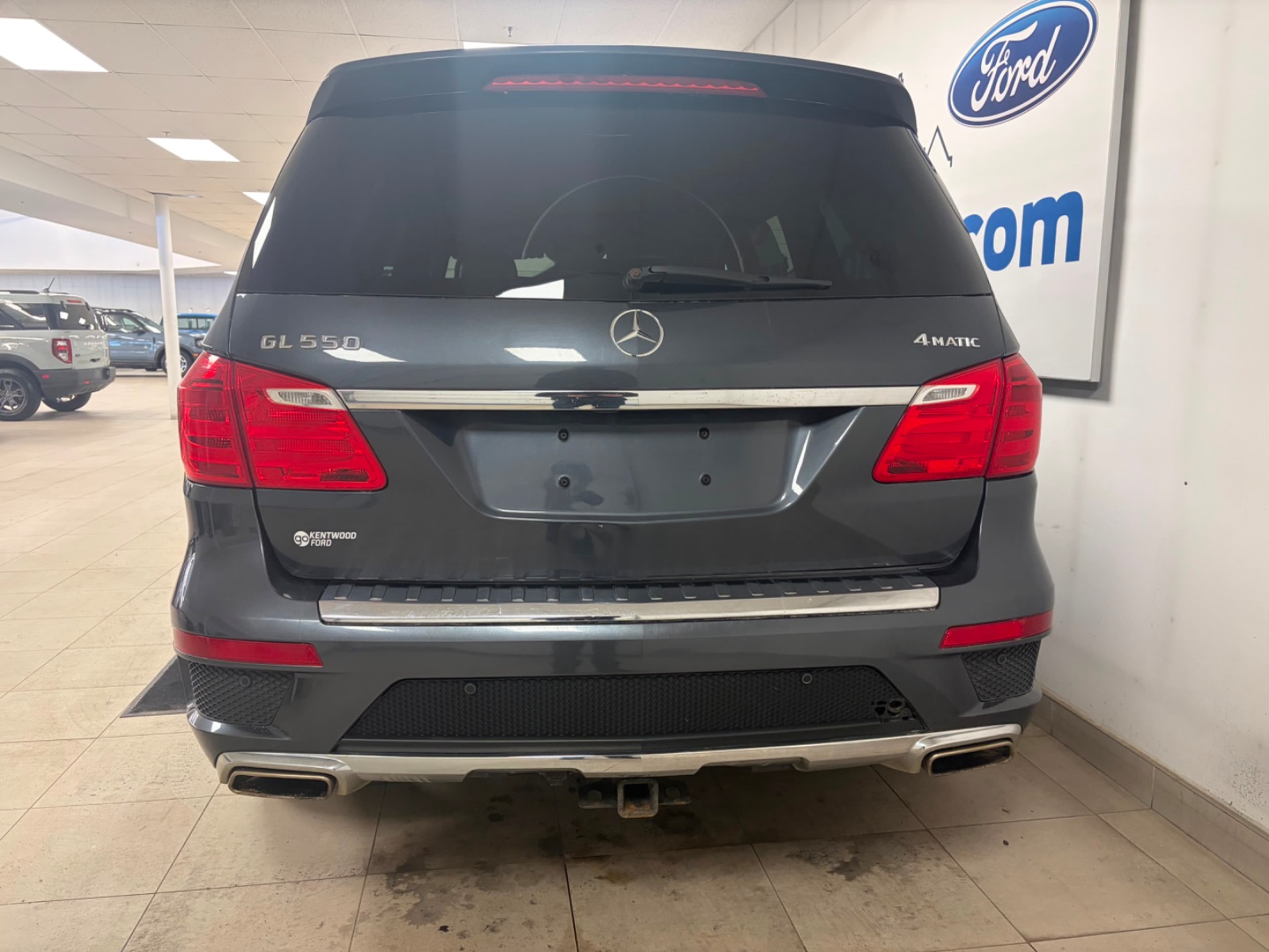 2016 Mercedes Benz GL photo 2