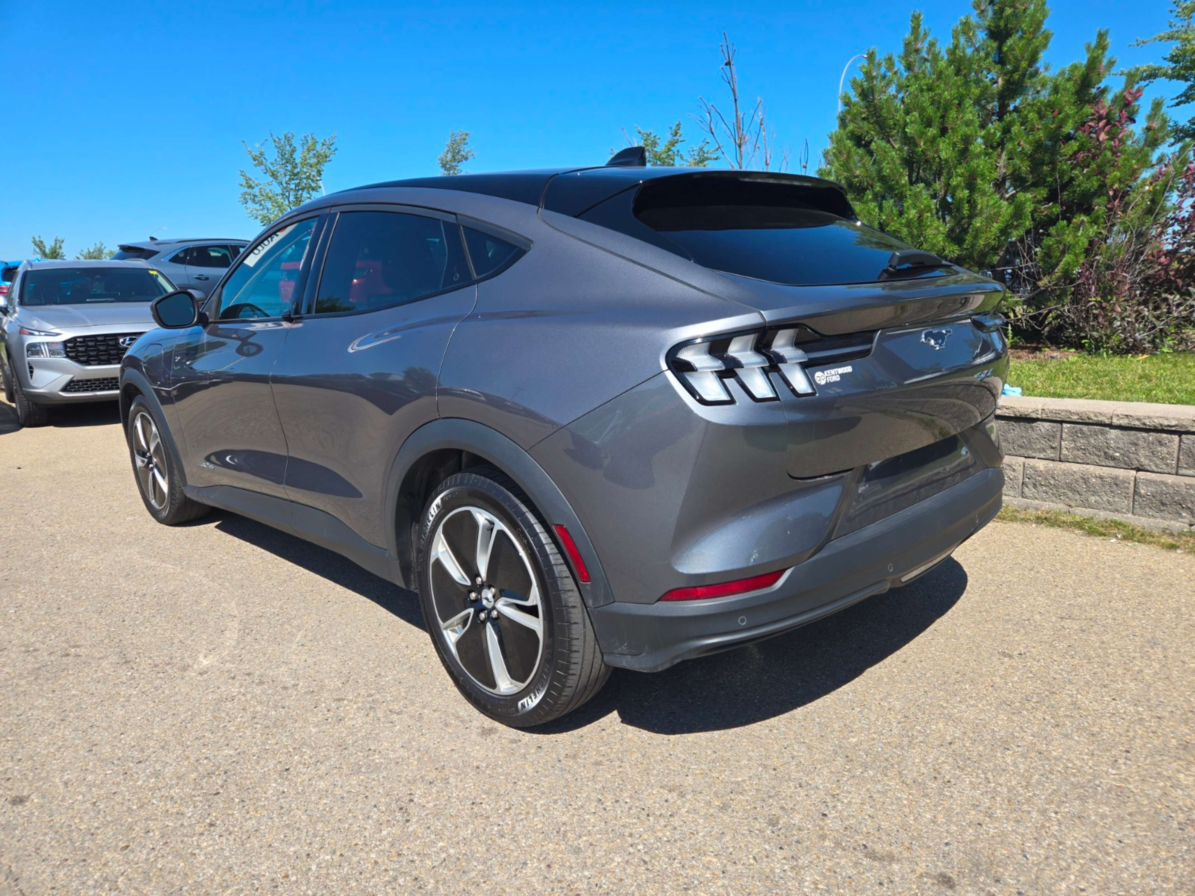 2021 Ford Mustang Mach-E Select photo 4