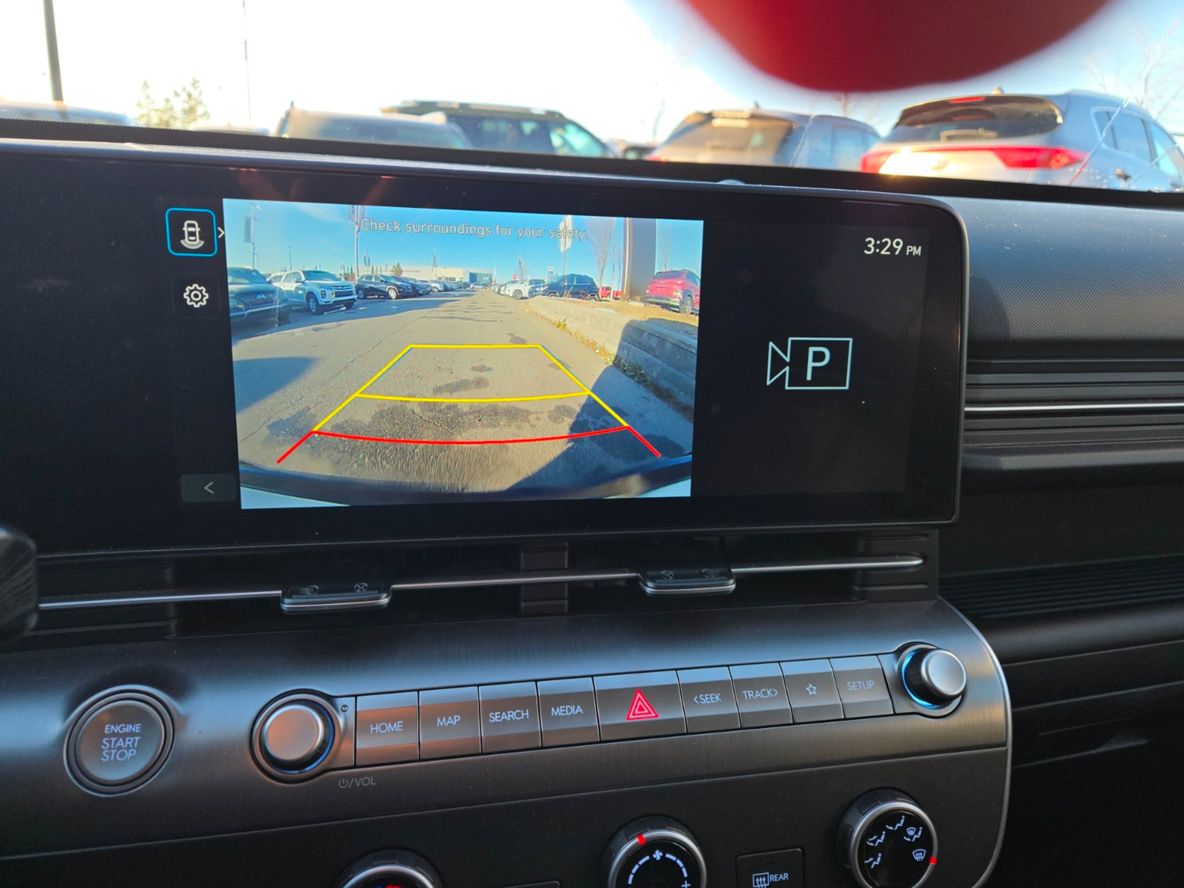 2024 Hyundai Kona SE photo 4