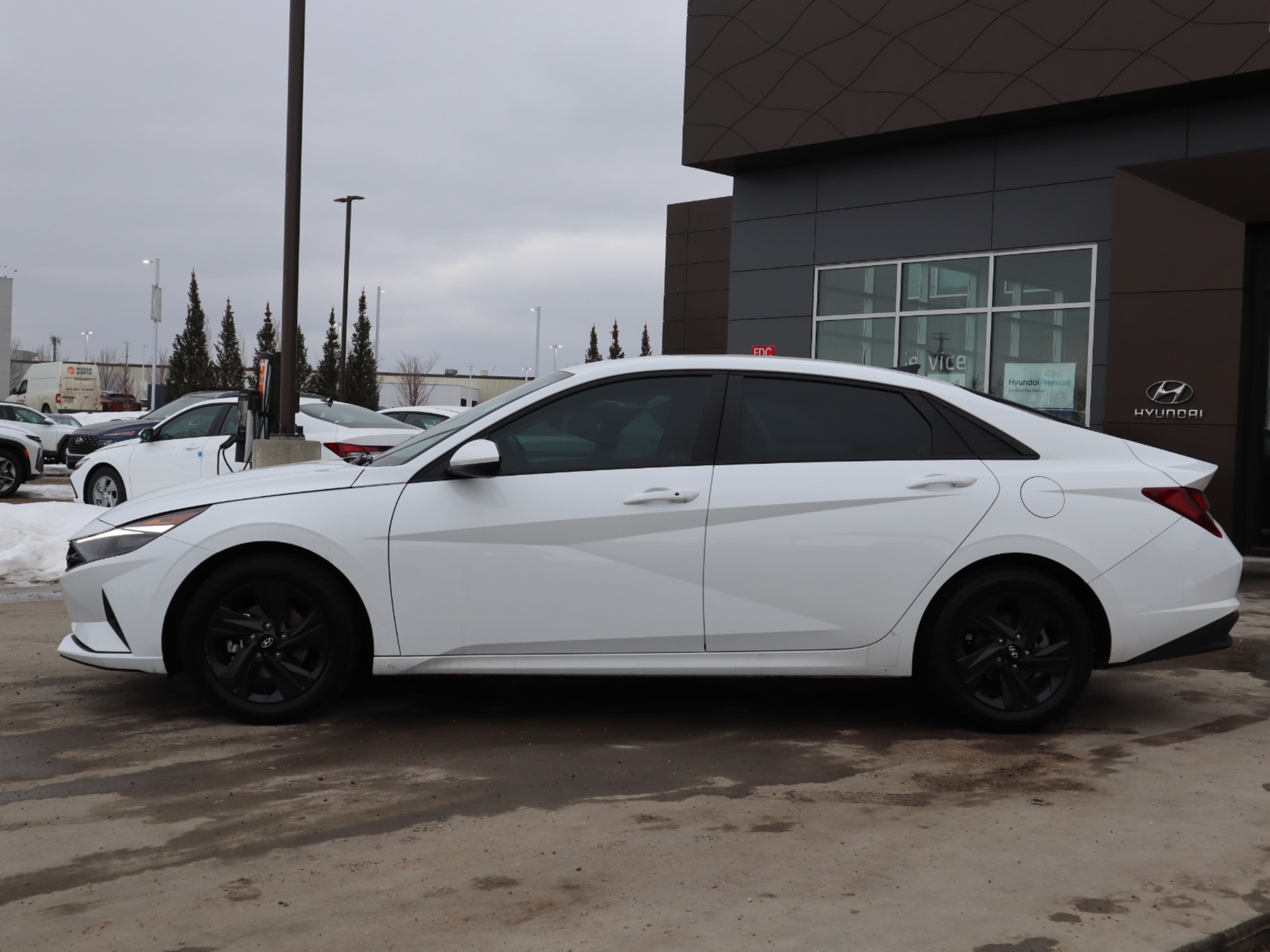 2021 Hyundai Elantra Tech photo 3