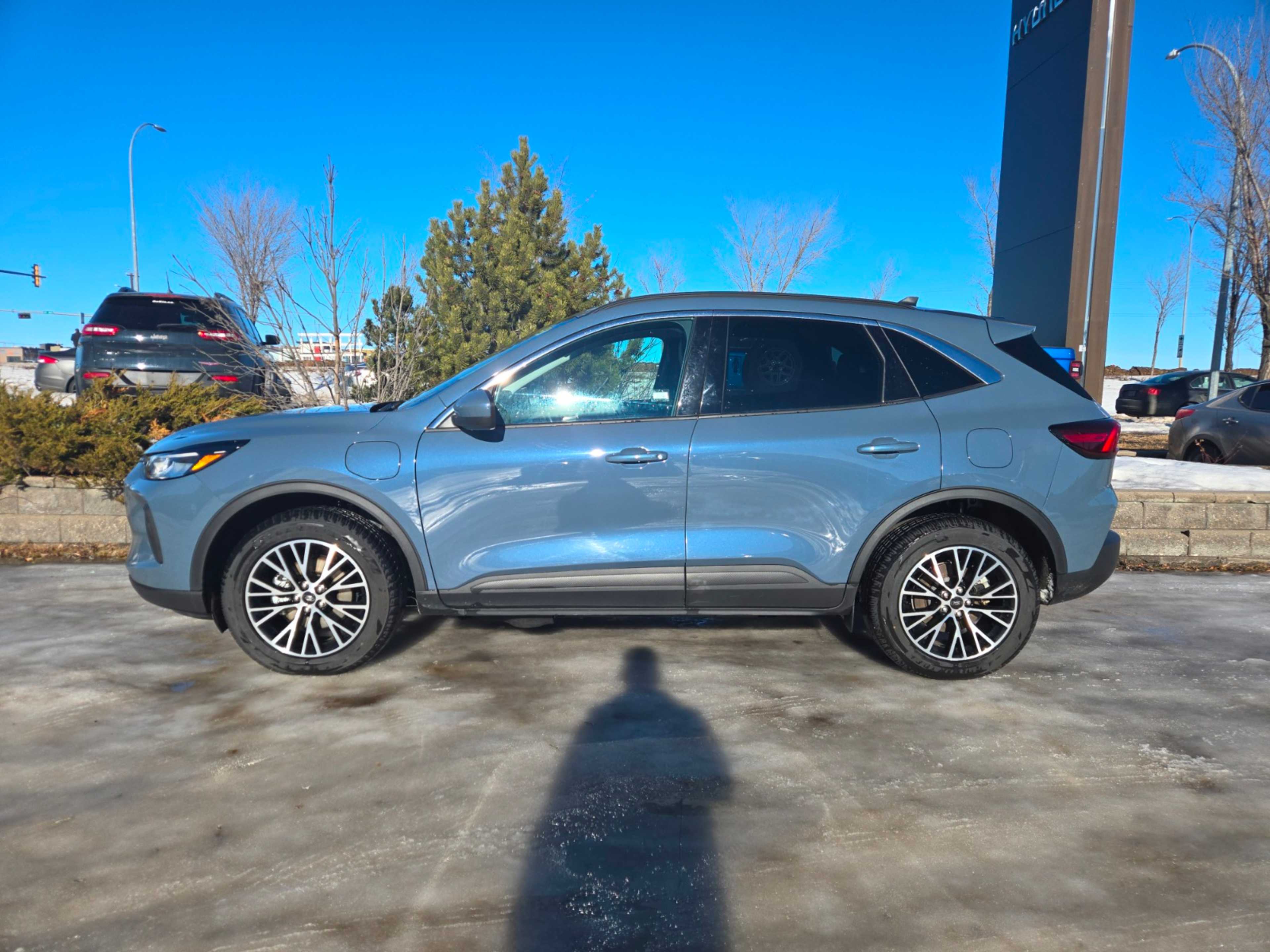 2024 Ford Escape photo 2