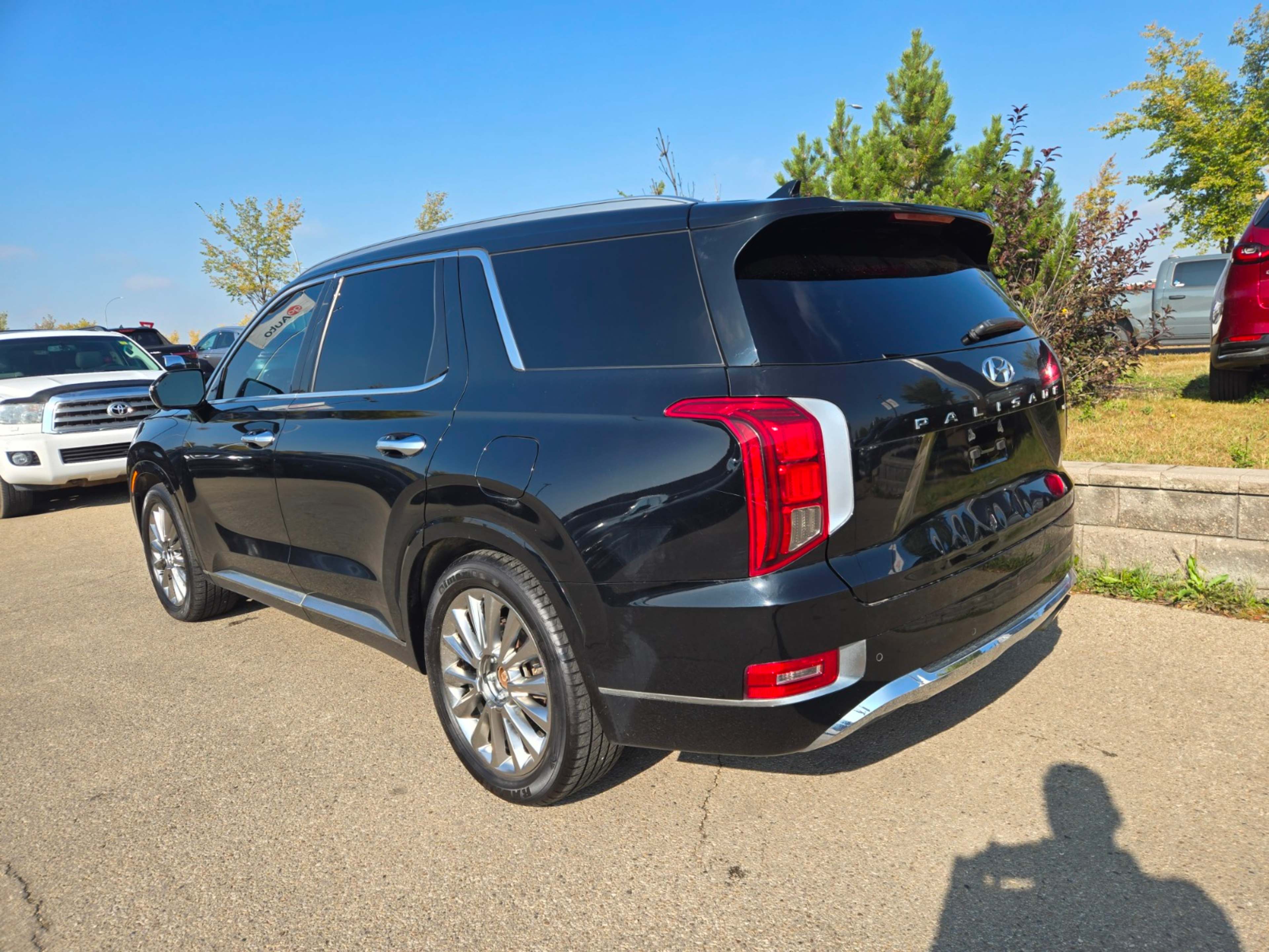 2020 Hyundai Palisade Limited photo 2