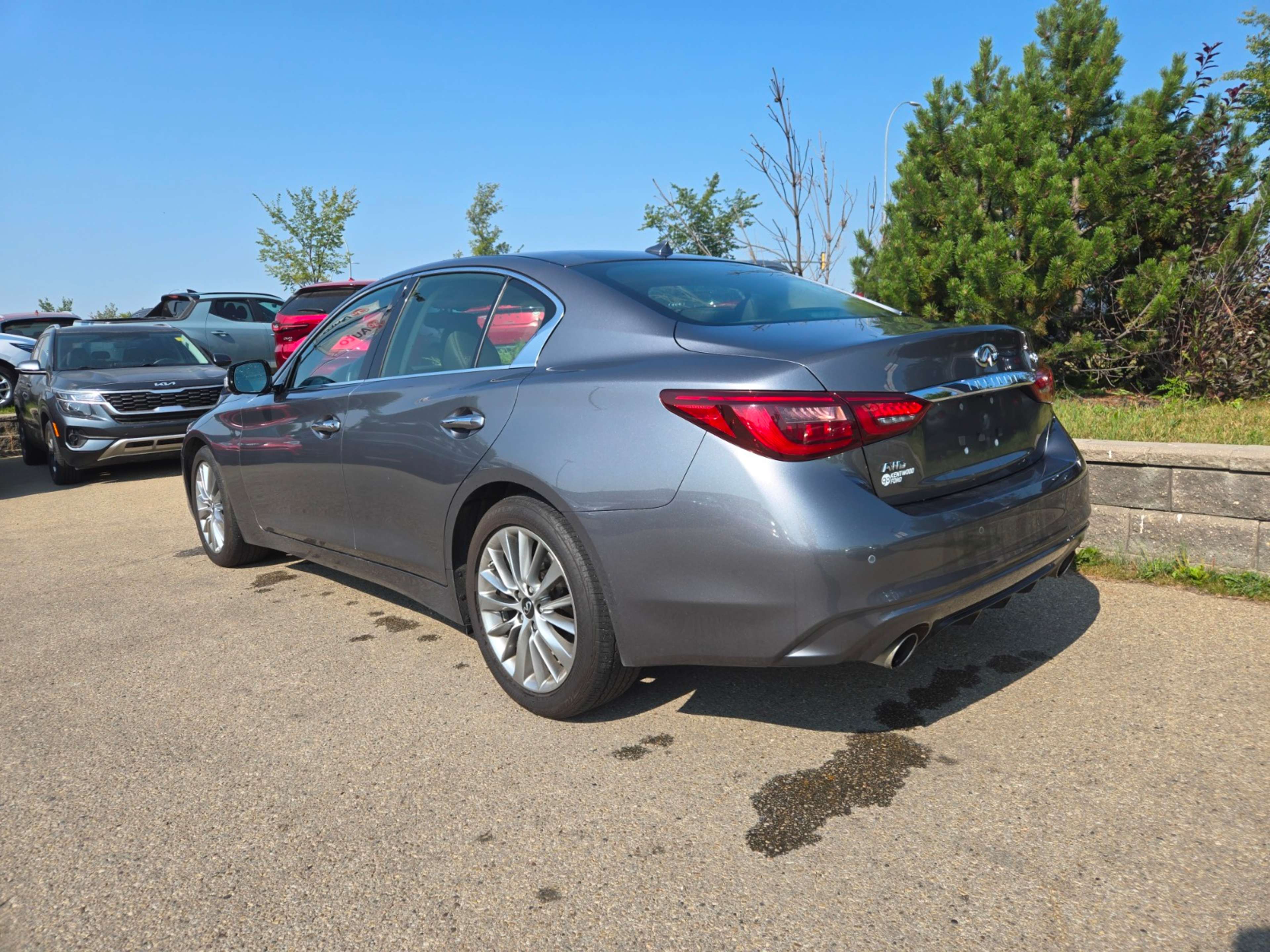 2023 Infiniti Q50 LUXE AWD photo 2