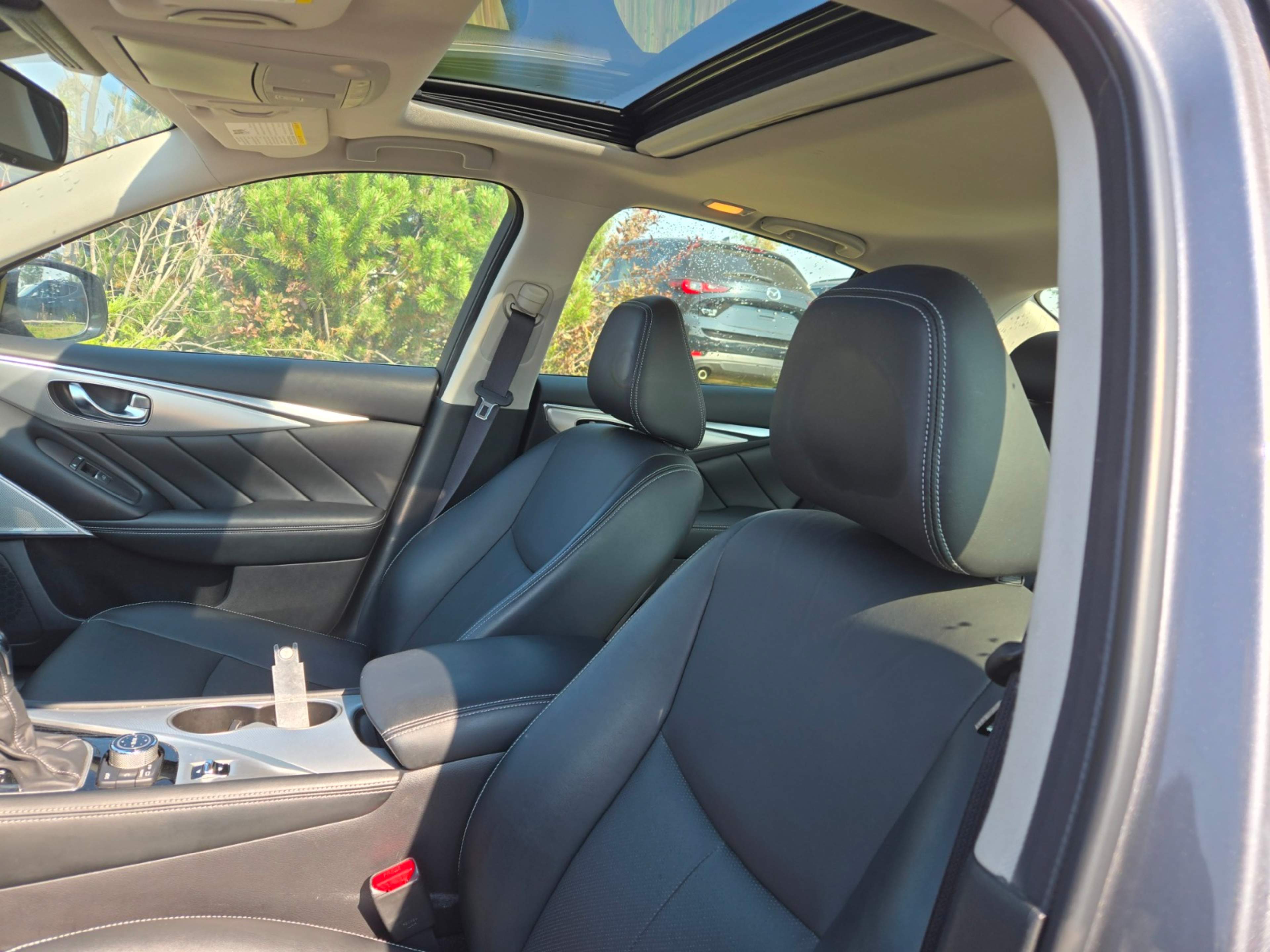 2023 Infiniti Q50 LUXE AWD photo 4