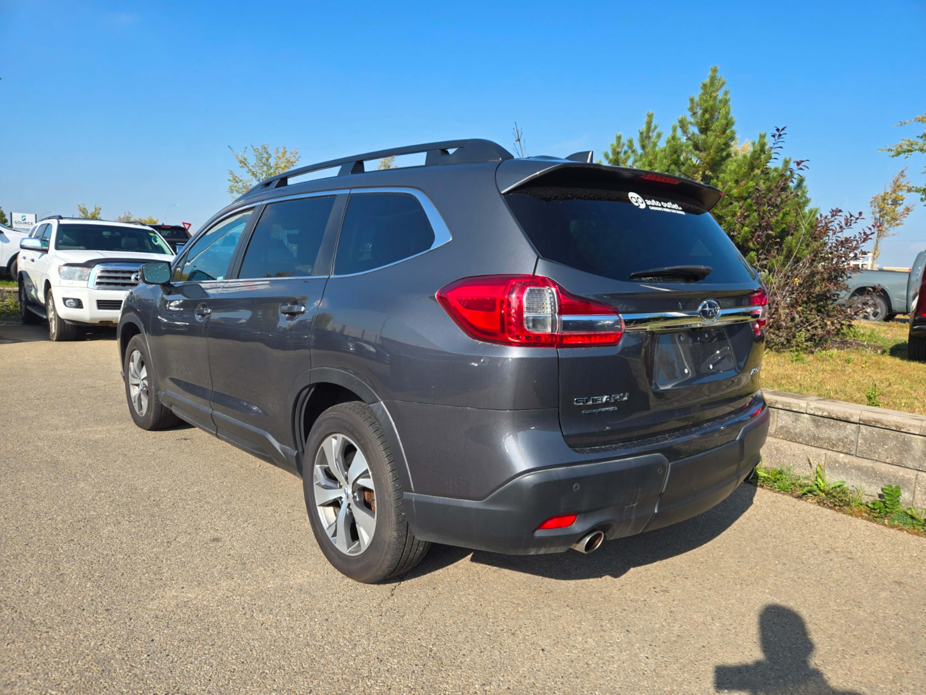 2020 Subaru Ascent Touring photo 3