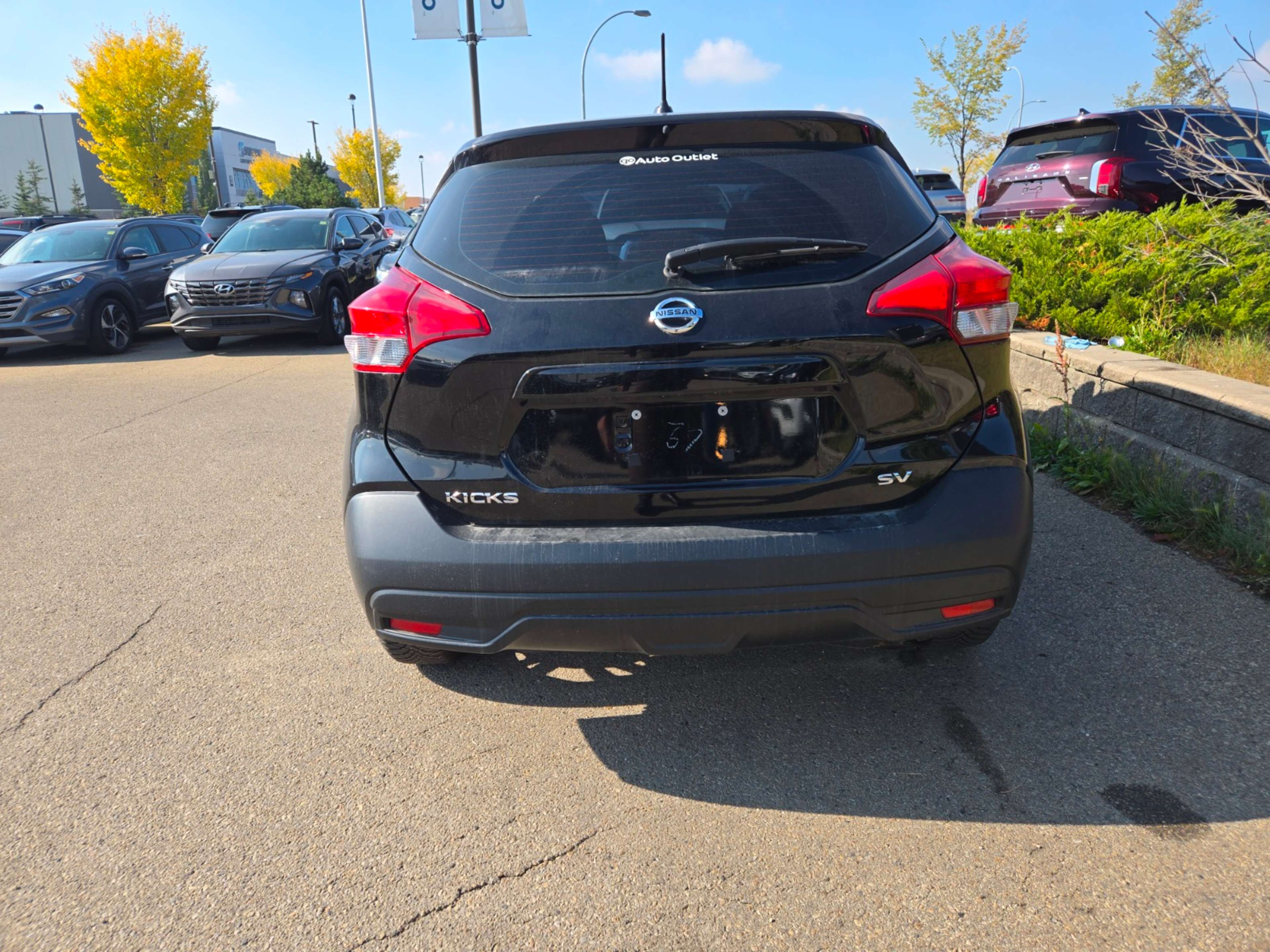 2019 Nissan Kicks SV photo 3