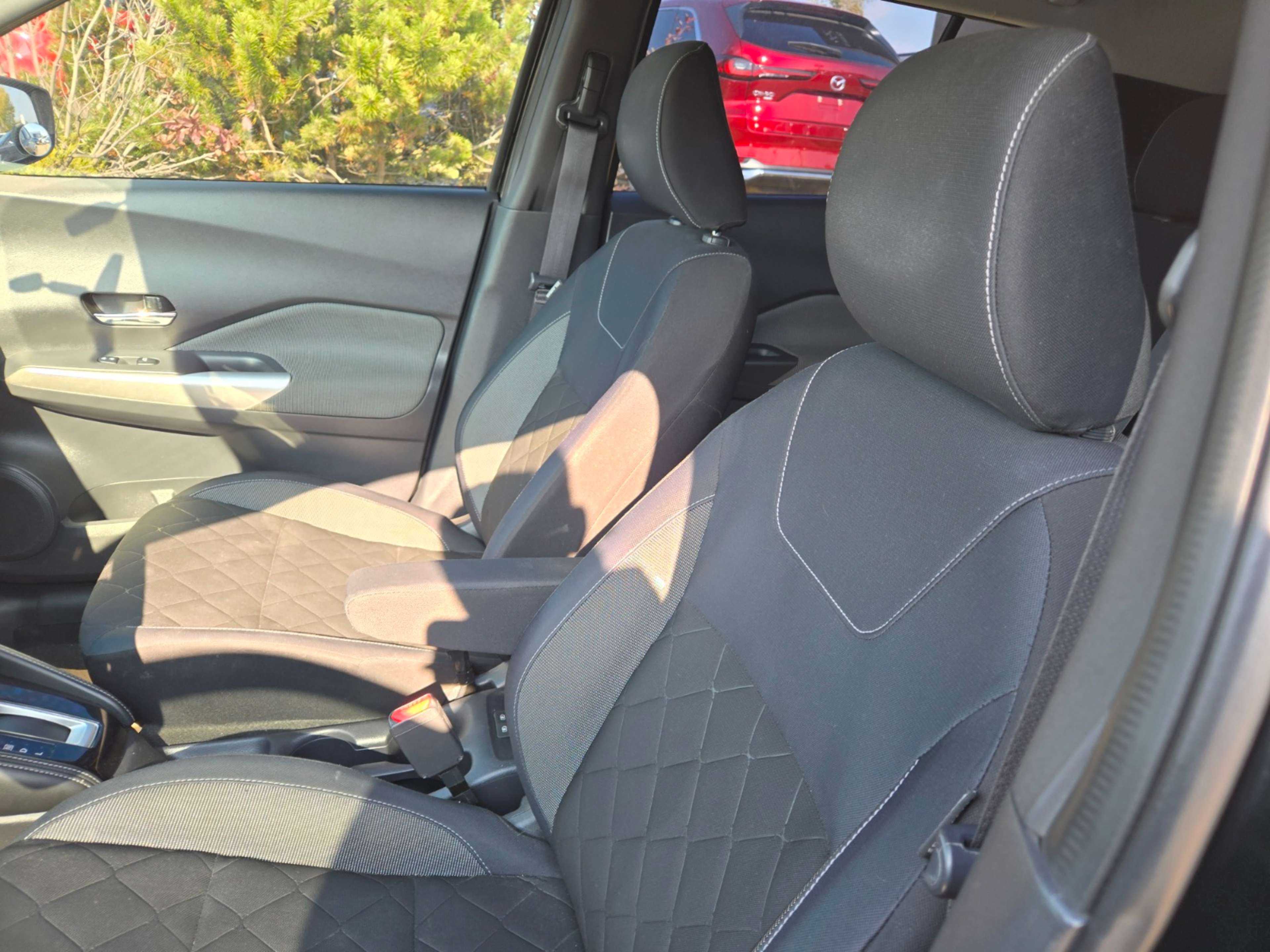 2019 Nissan Kicks SV photo 4