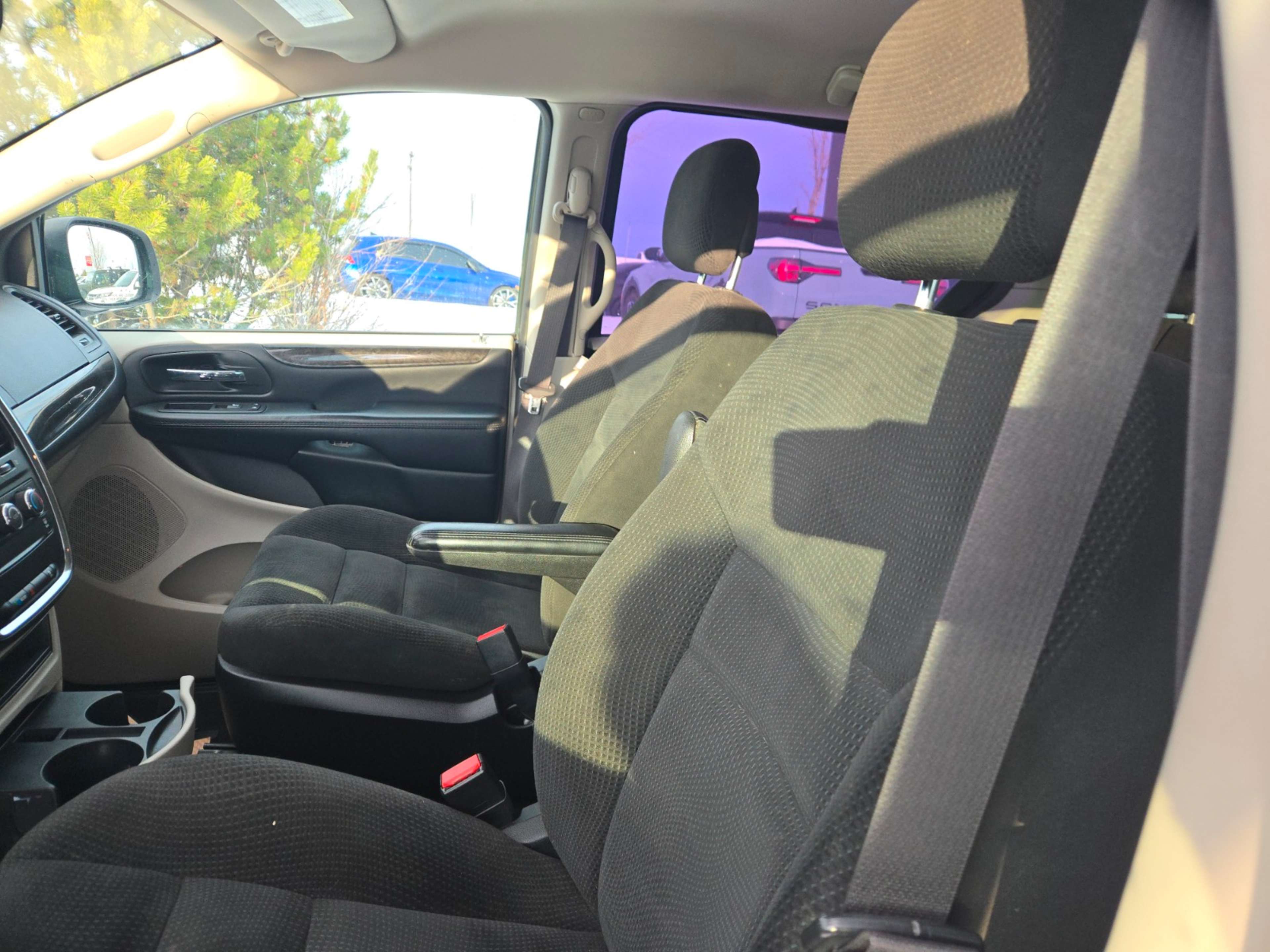 2017 Dodge Grand Caravan SE SXT Express photo 3