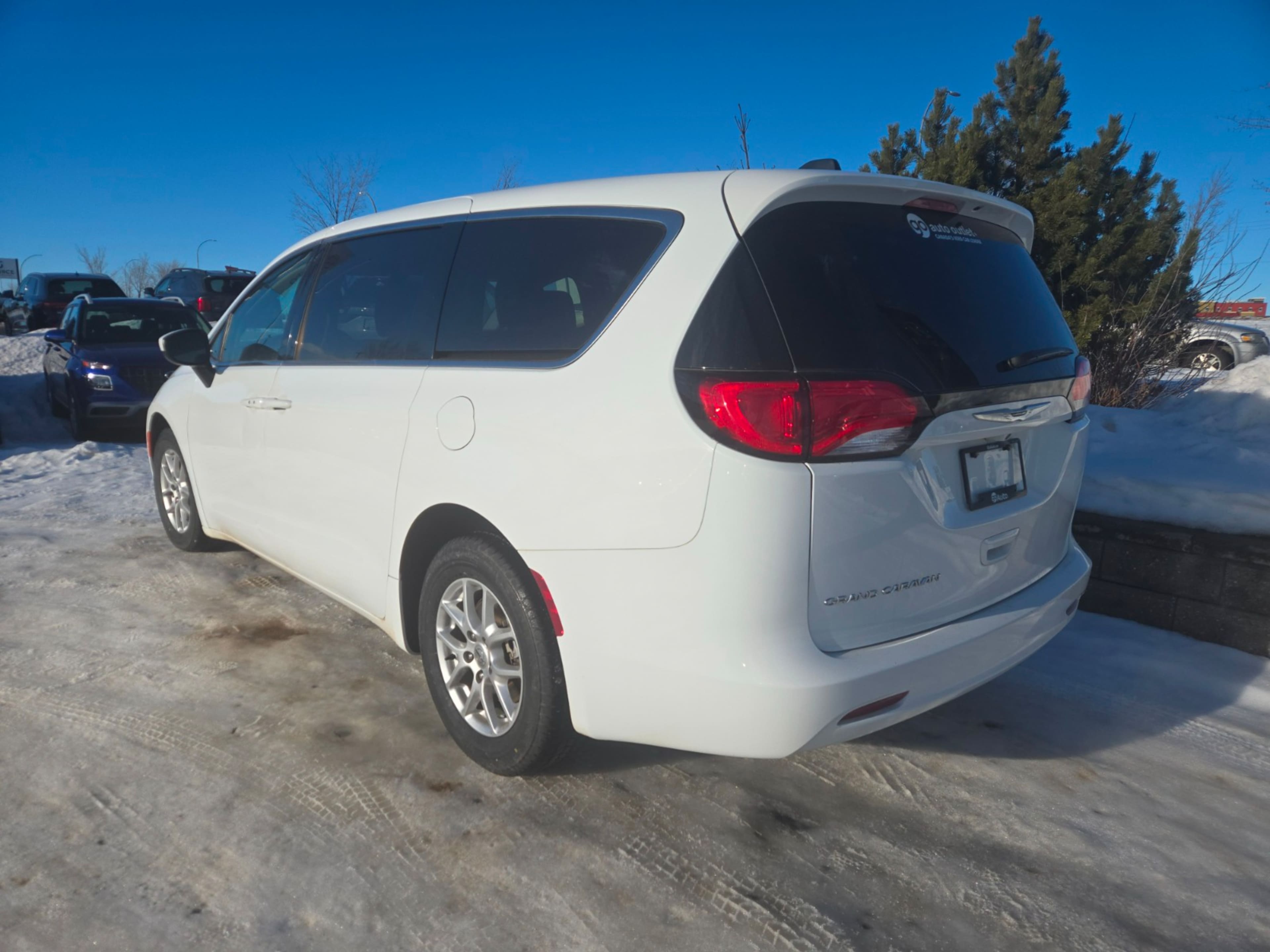 2021 Chrysler Grand Caravan SXT photo 4